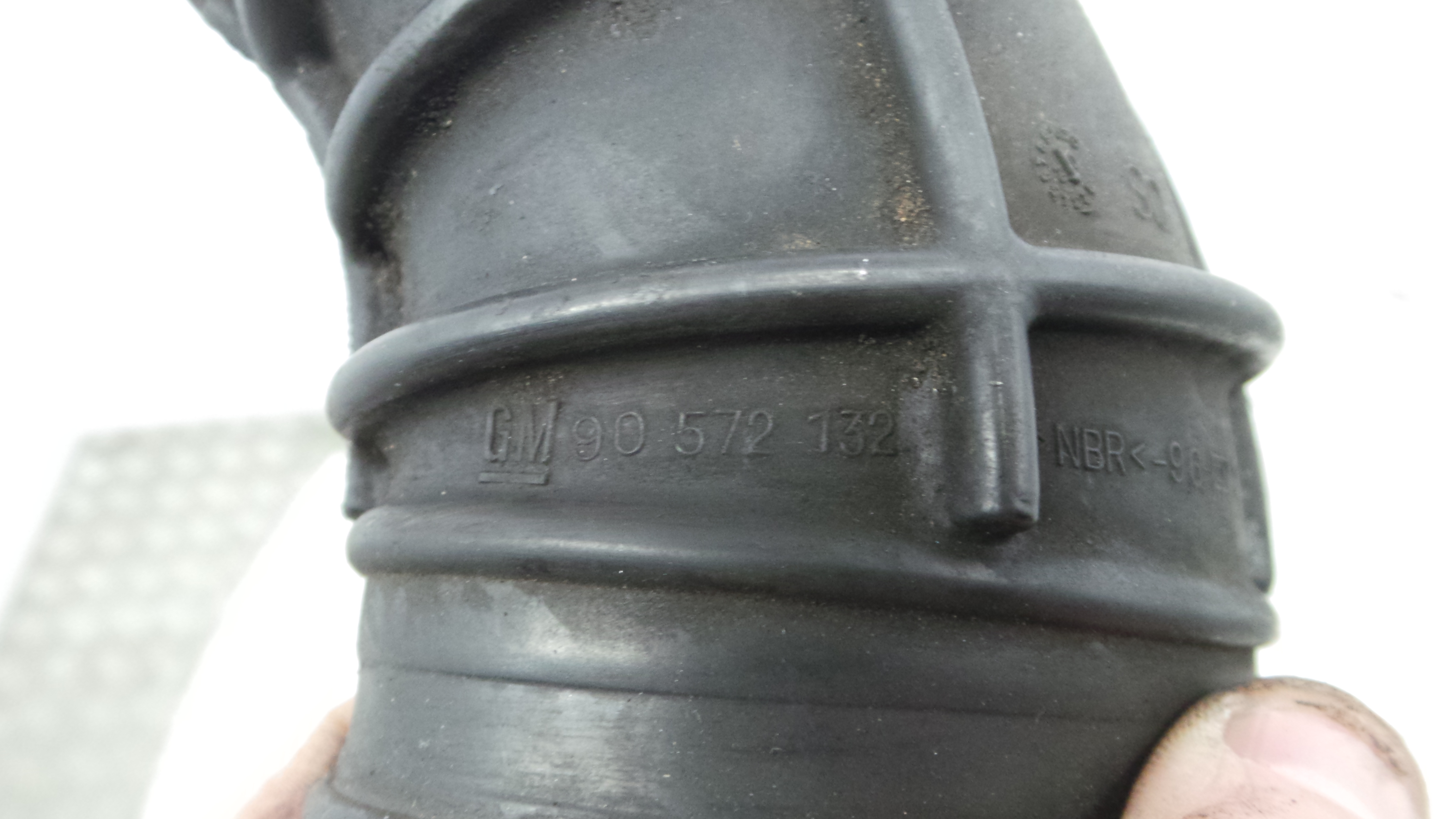 Tubo Intercooler 90572132 - OPEL OMEGA B (V94)-33629990