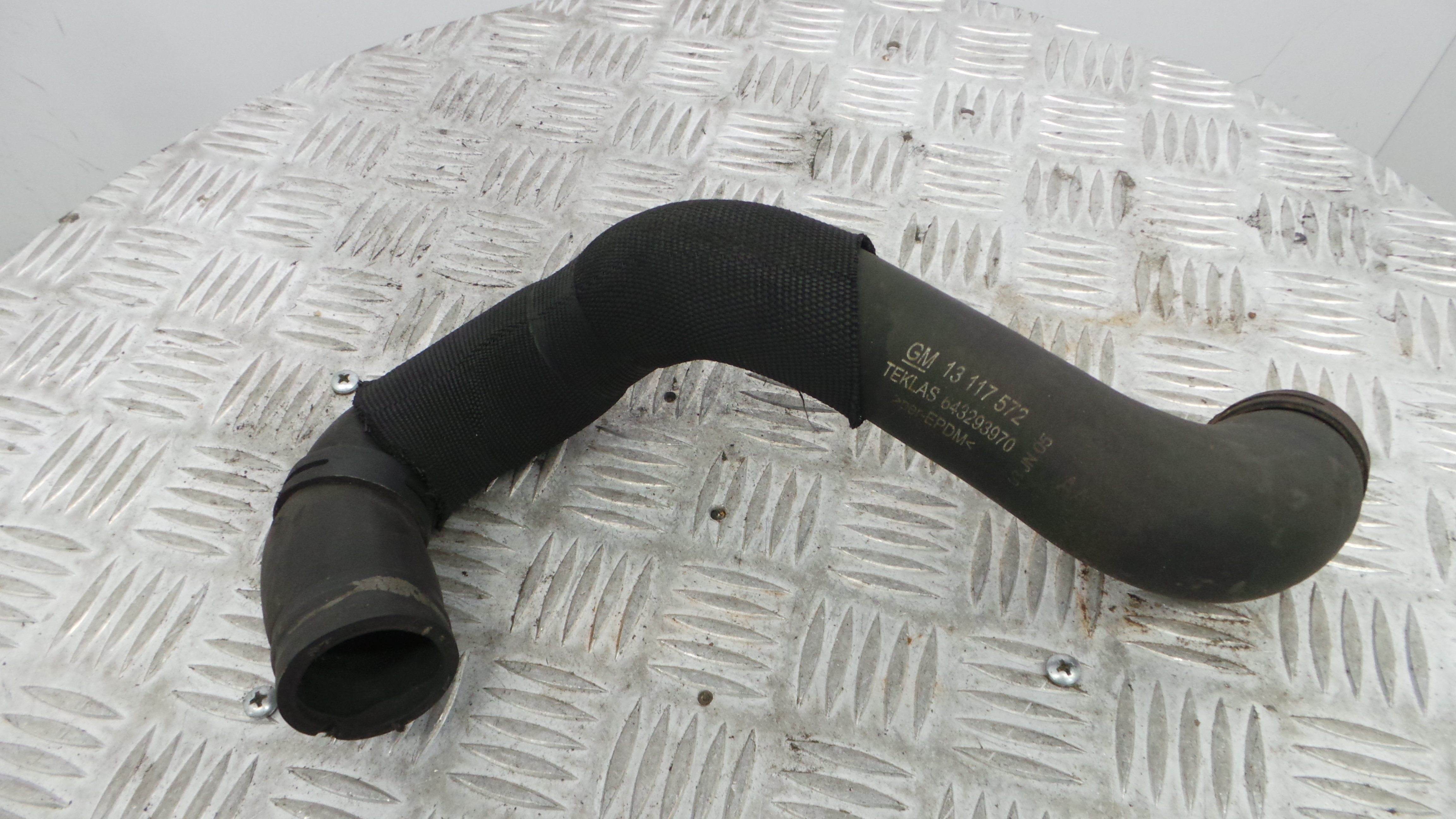 Tubo da Água 13117572 - OPEL ASTRA H (A04)-33629993