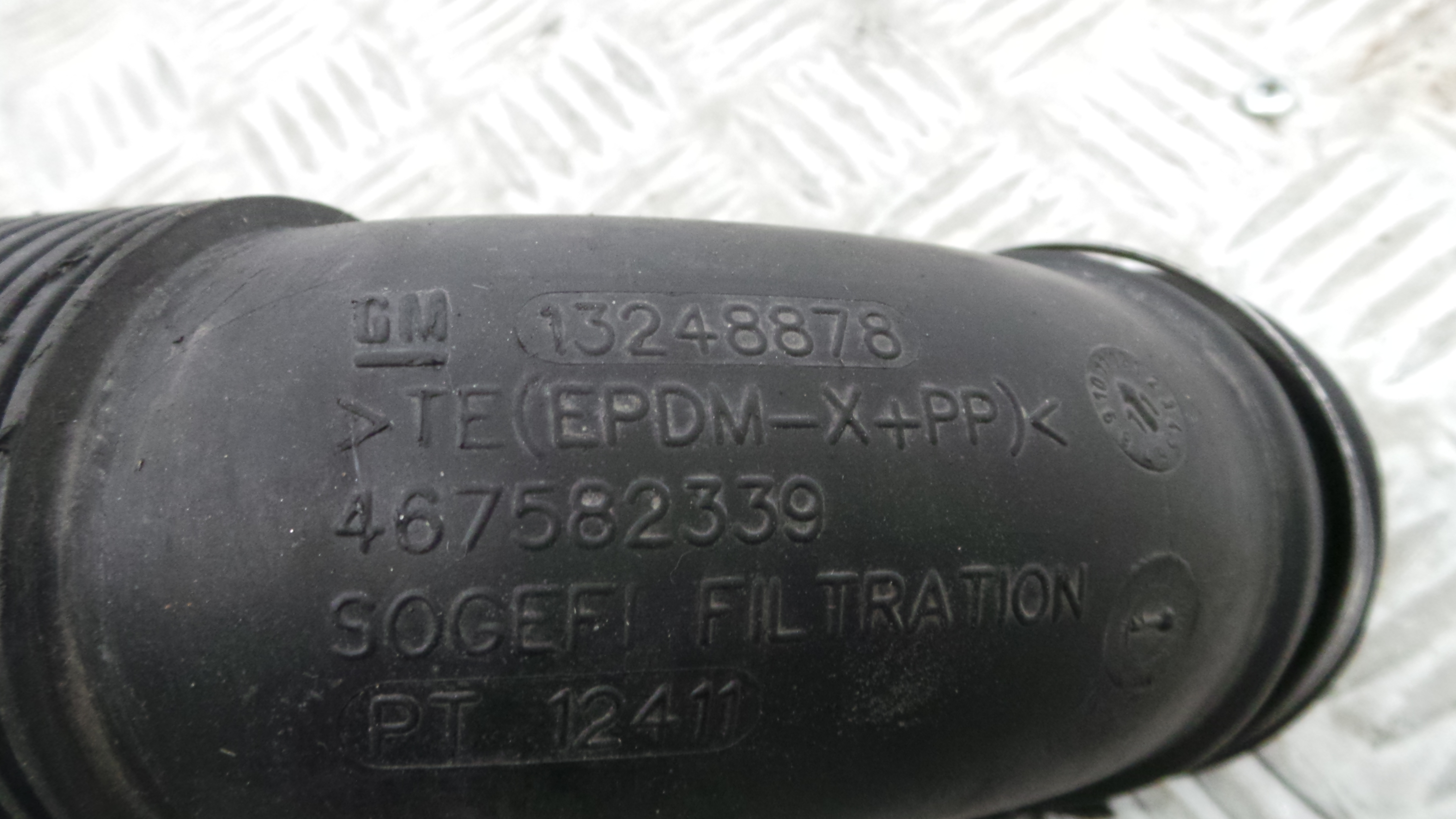 Tubo Caixa Filtro Ar 13248878 - OPEL CORSA D (S07)-33630013