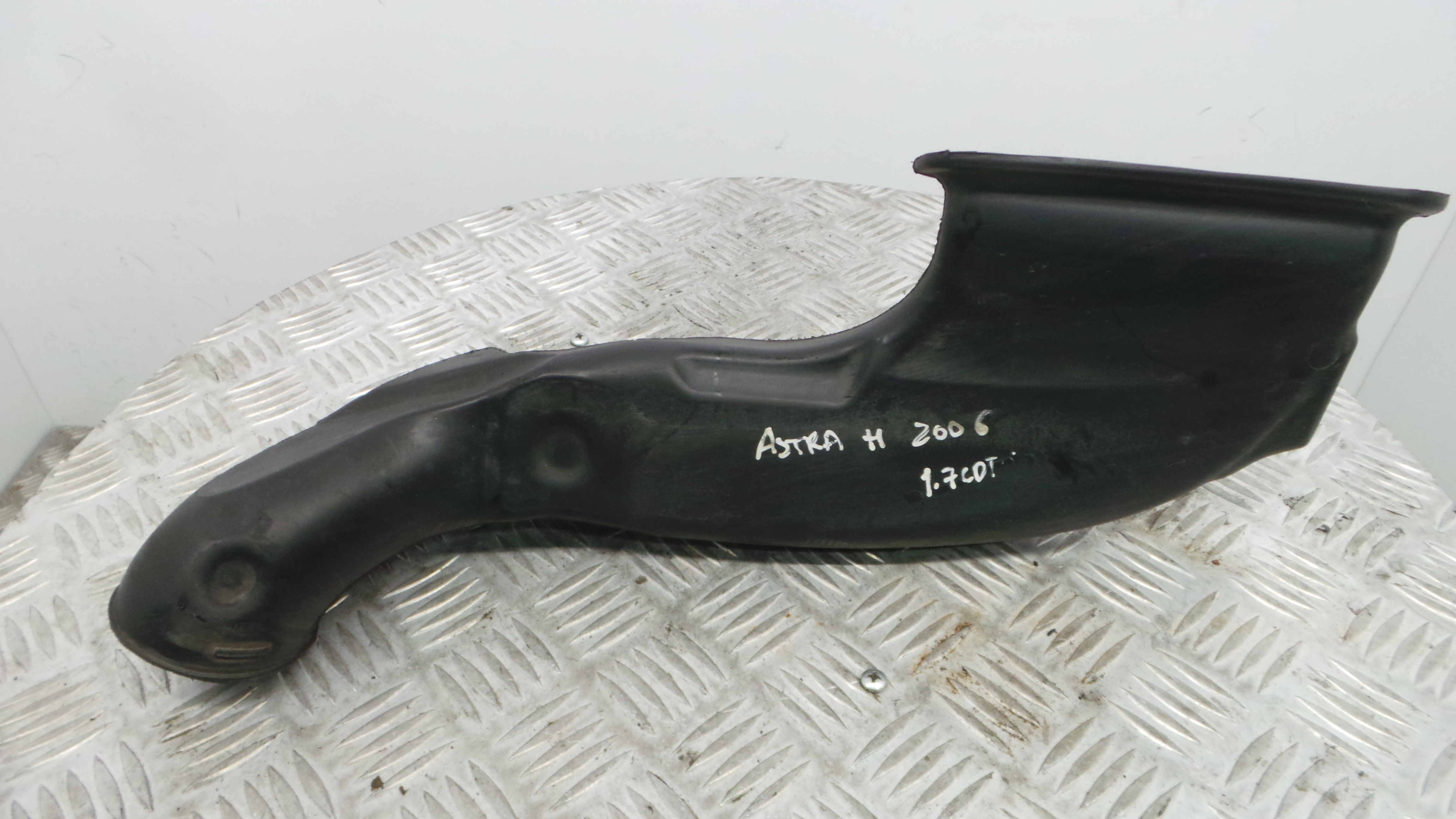 Tubo Caixa Filtro Ar 55351756 - OPEL ASTRA H (A04)-33630019