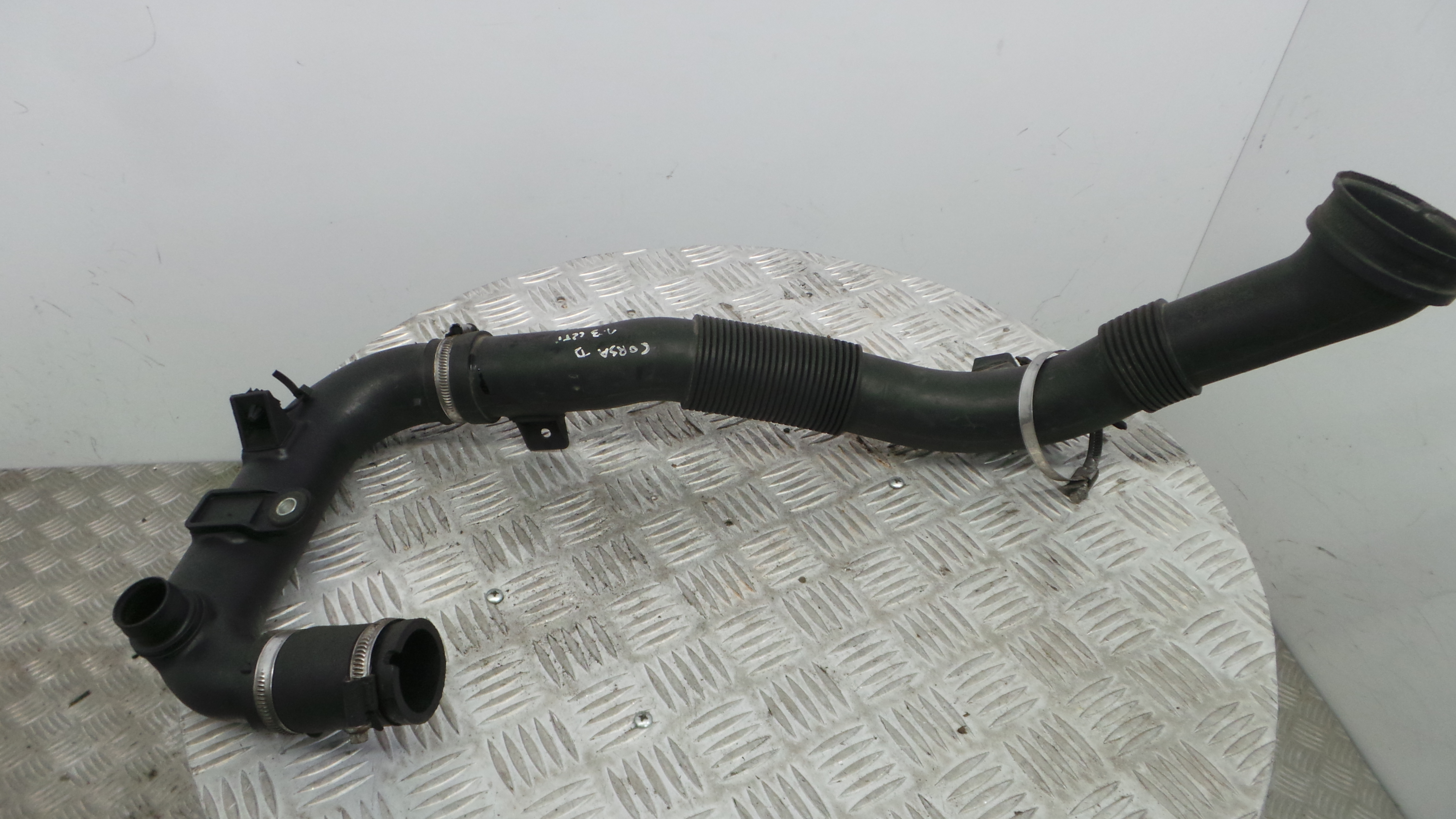 Tubo Caixa Filtro Ar 55557415 - OPEL CORSA D (S07)-33630027