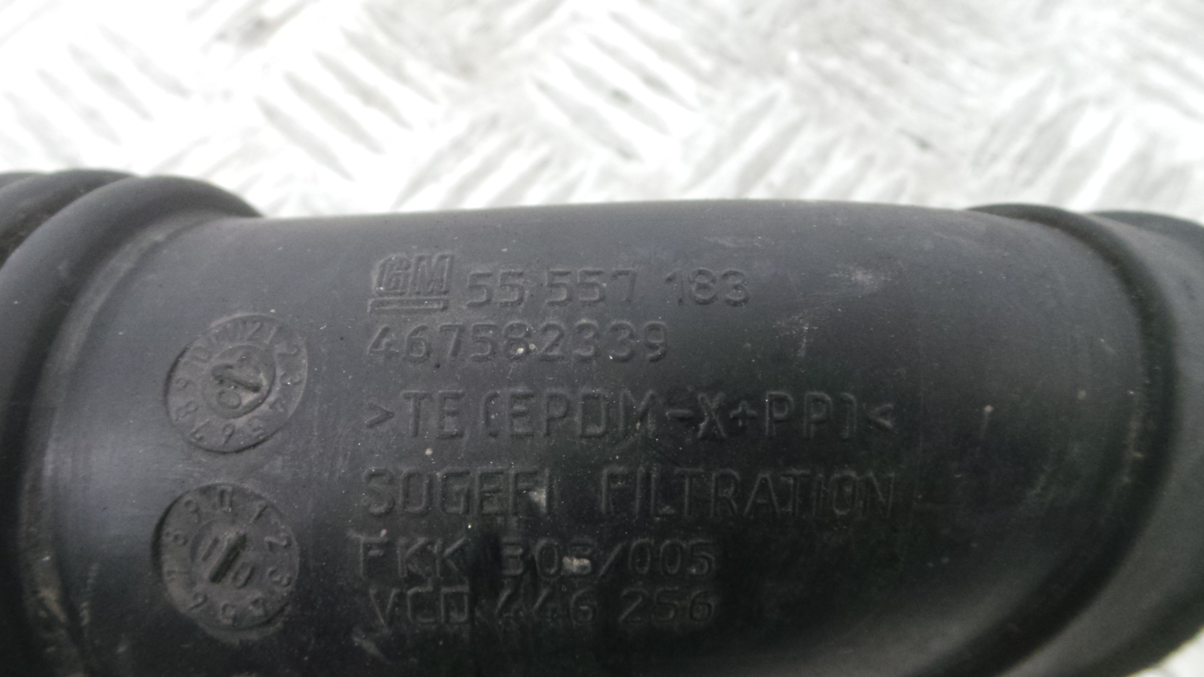 Tubo Caixa Filtro Ar 55557183 - OPEL CORSA D (S07)-33630035