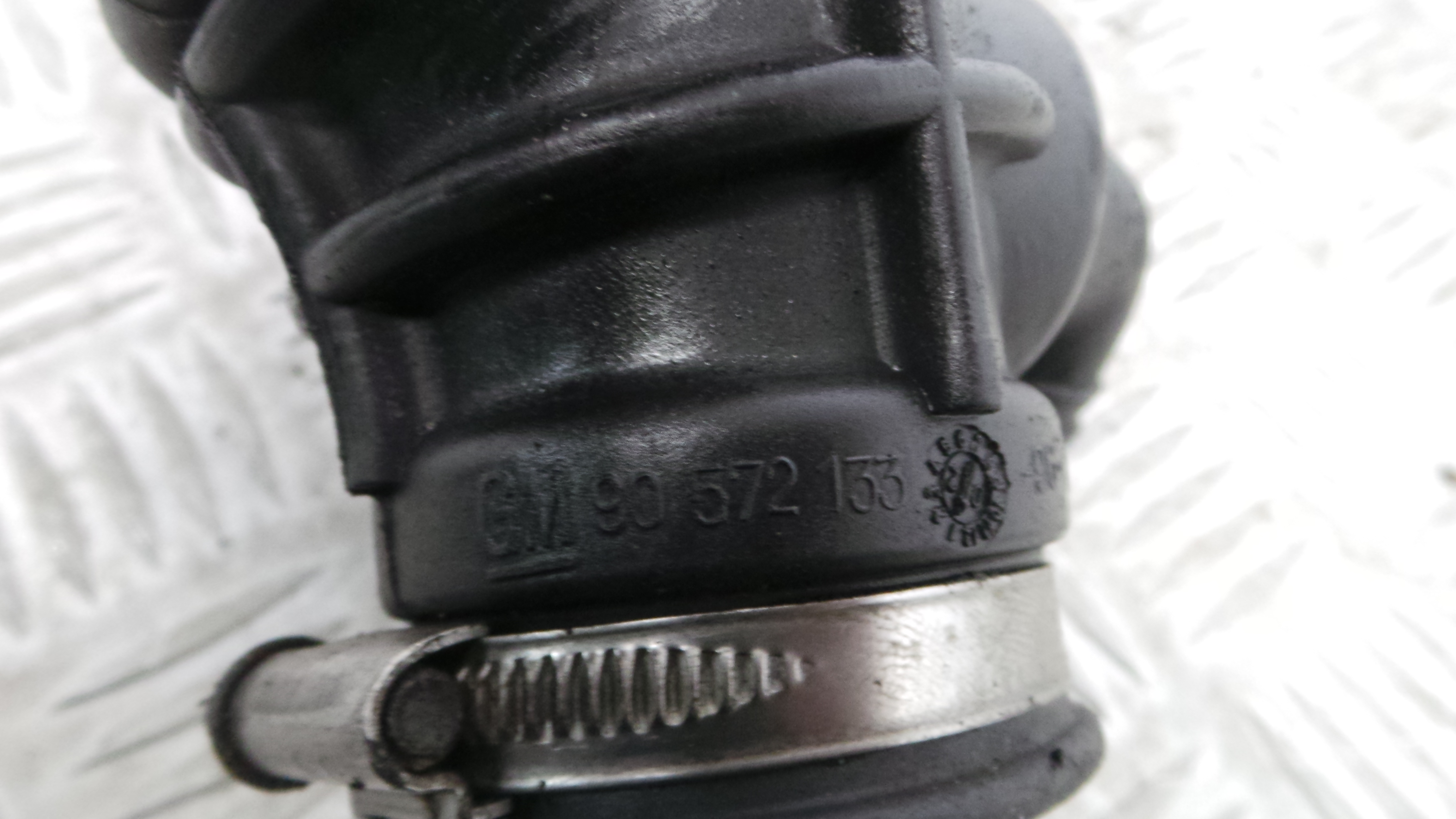 Tubo Intercooler 90272133 - OPEL OMEGA B (V94)-33630046