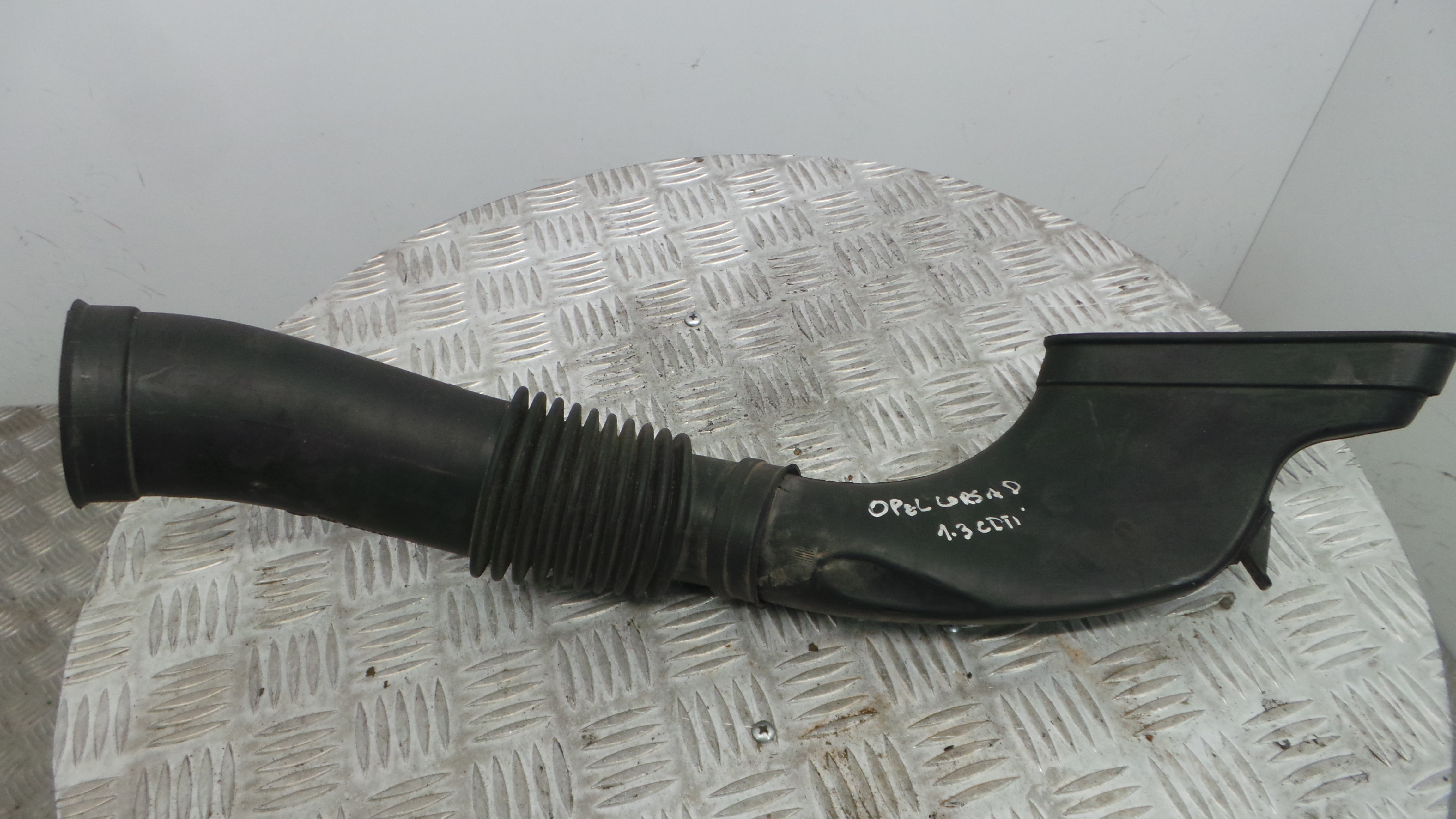 Tubo Caixa Filtro Ar 13241648 - OPEL CORSA D (S07)-33630052