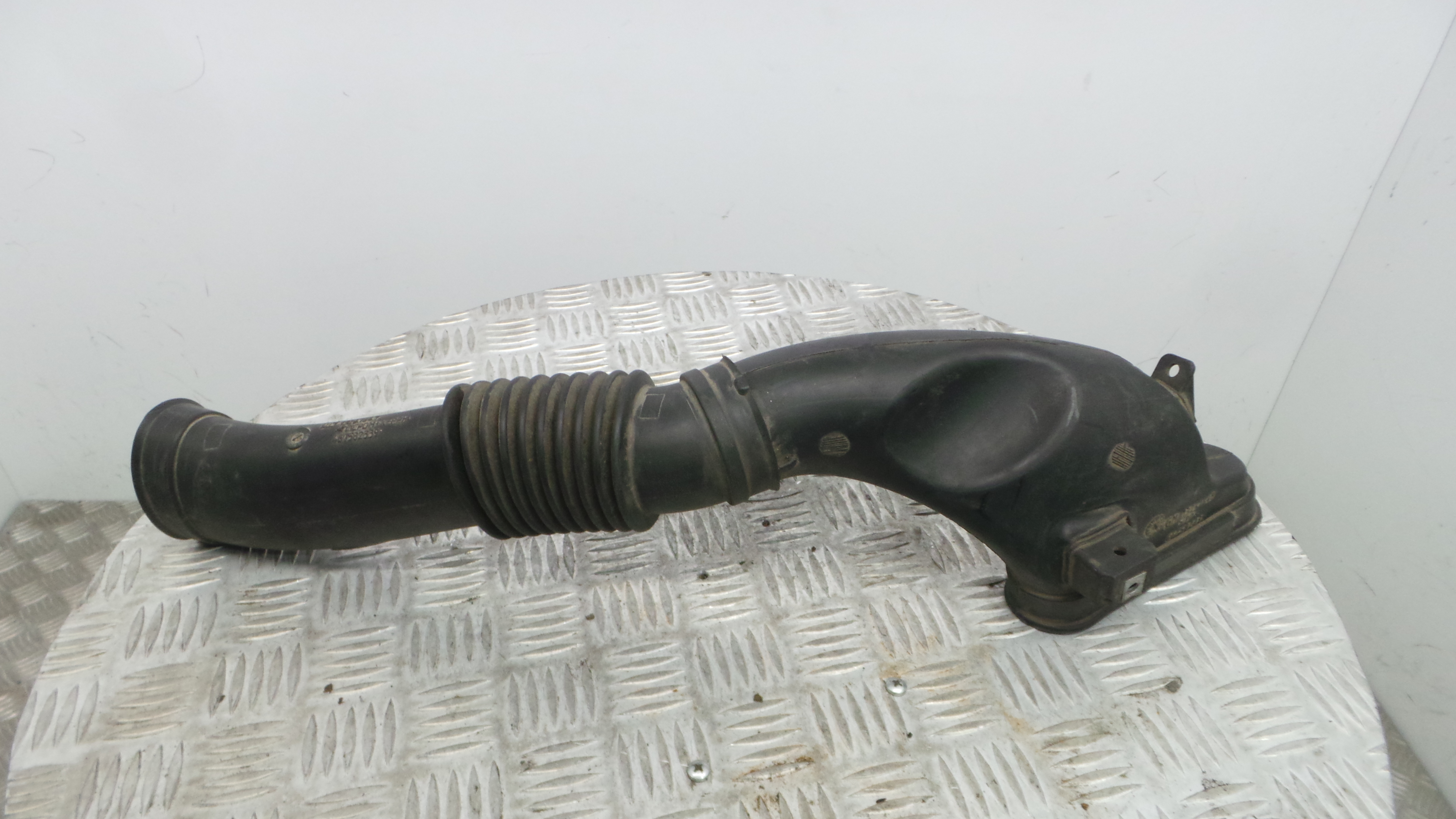 Tubo Caixa Filtro Ar 13241648 - OPEL CORSA D (S07)-33630052