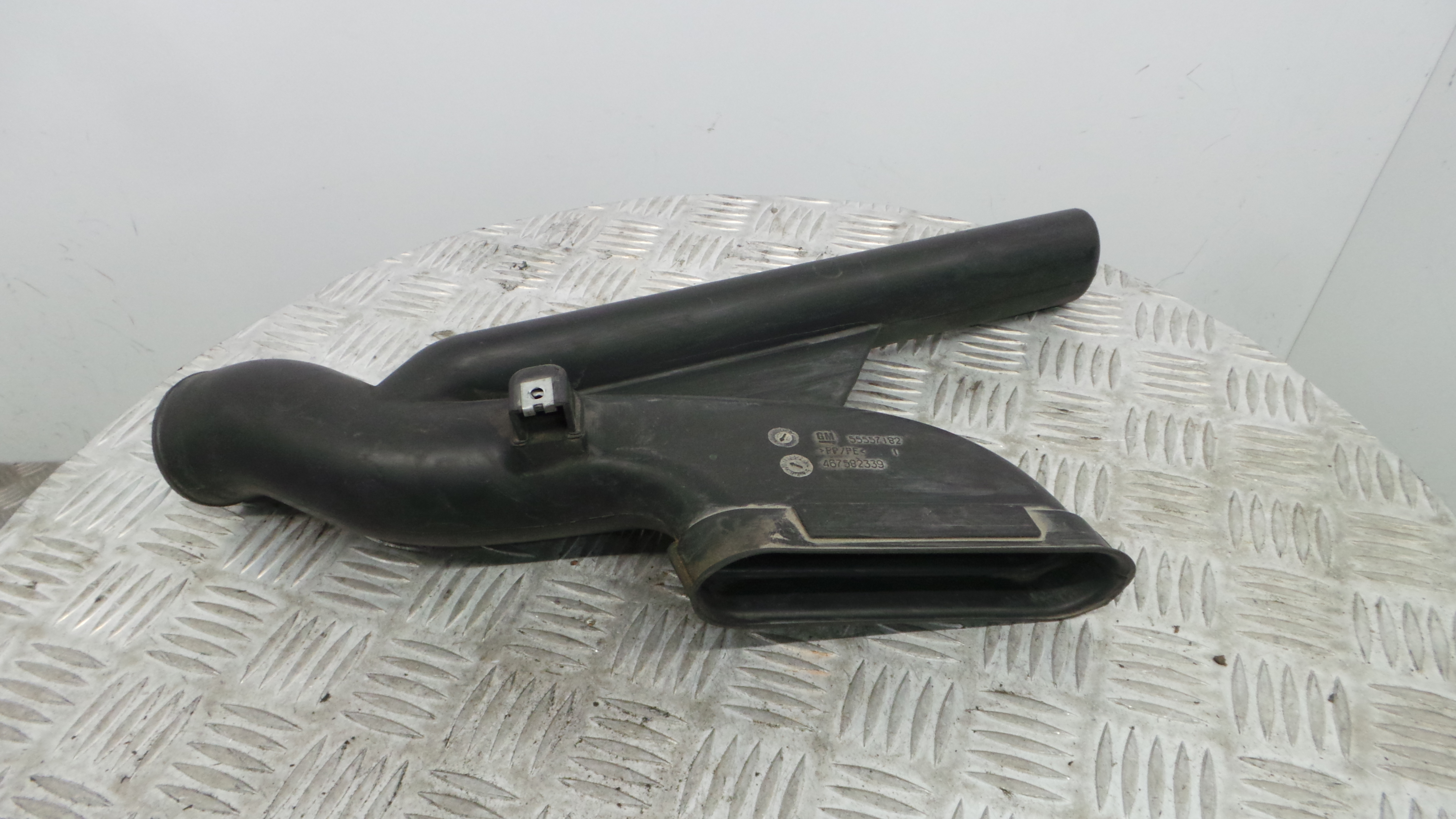 Tubo Caixa Filtro Ar 55557182 - OPEL CORSA D (S07)-33630063