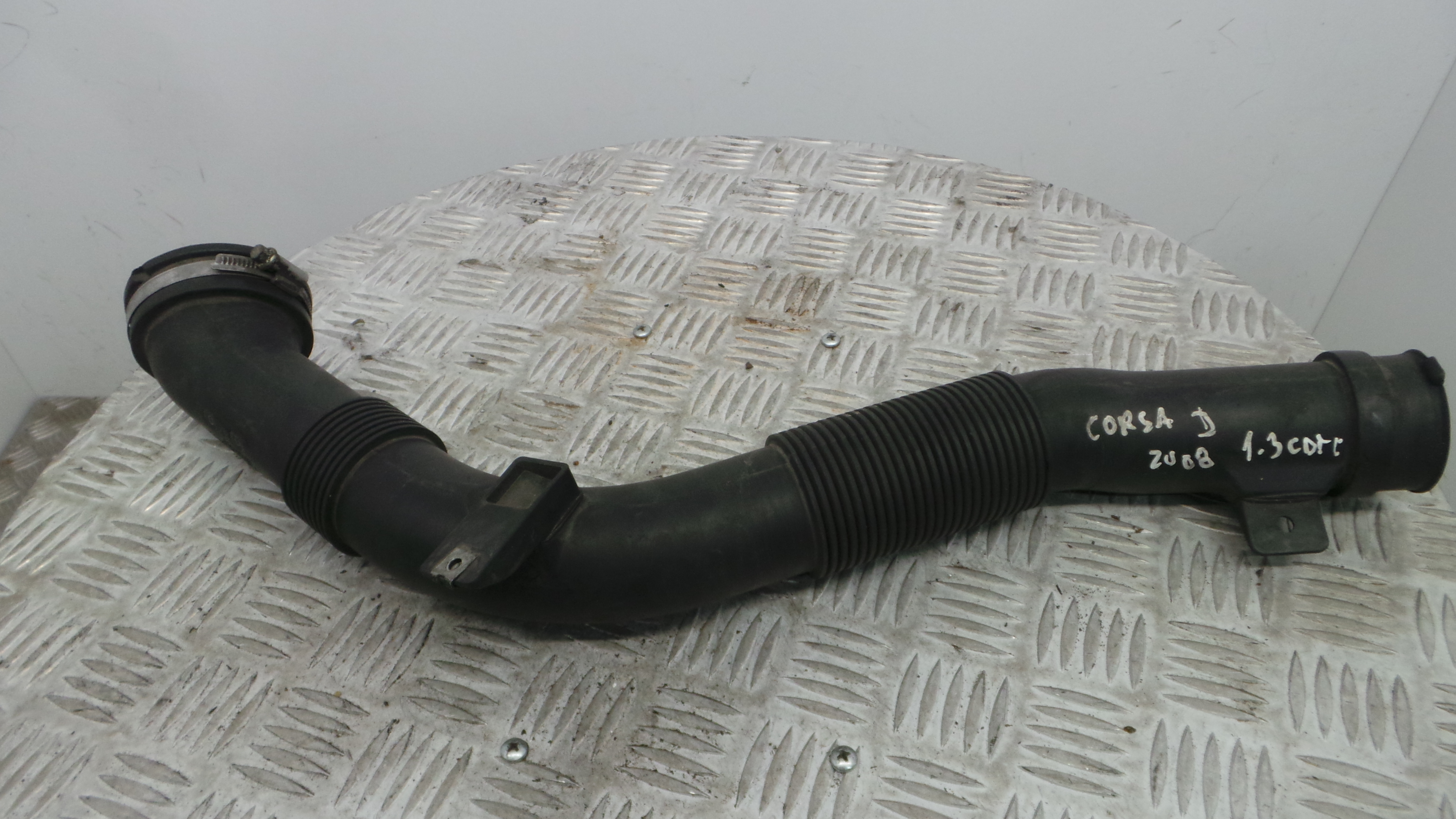 Tubo Caixa Filtro Ar 55557413 - OPEL CORSA D (S07)-33630091