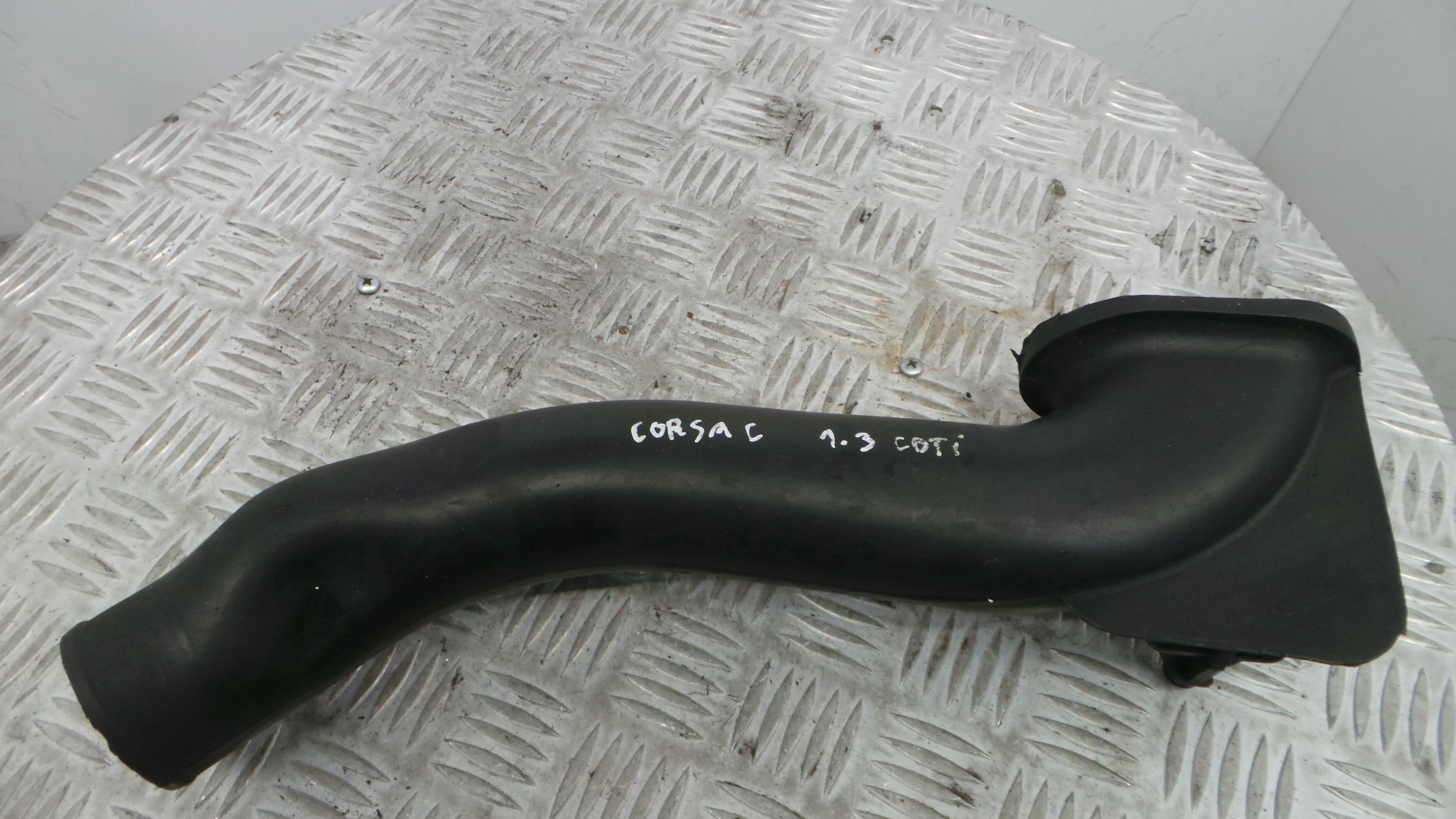 Tubo Caixa Filtro Ar 13101636 - OPEL CORSA D (S07)-33630115