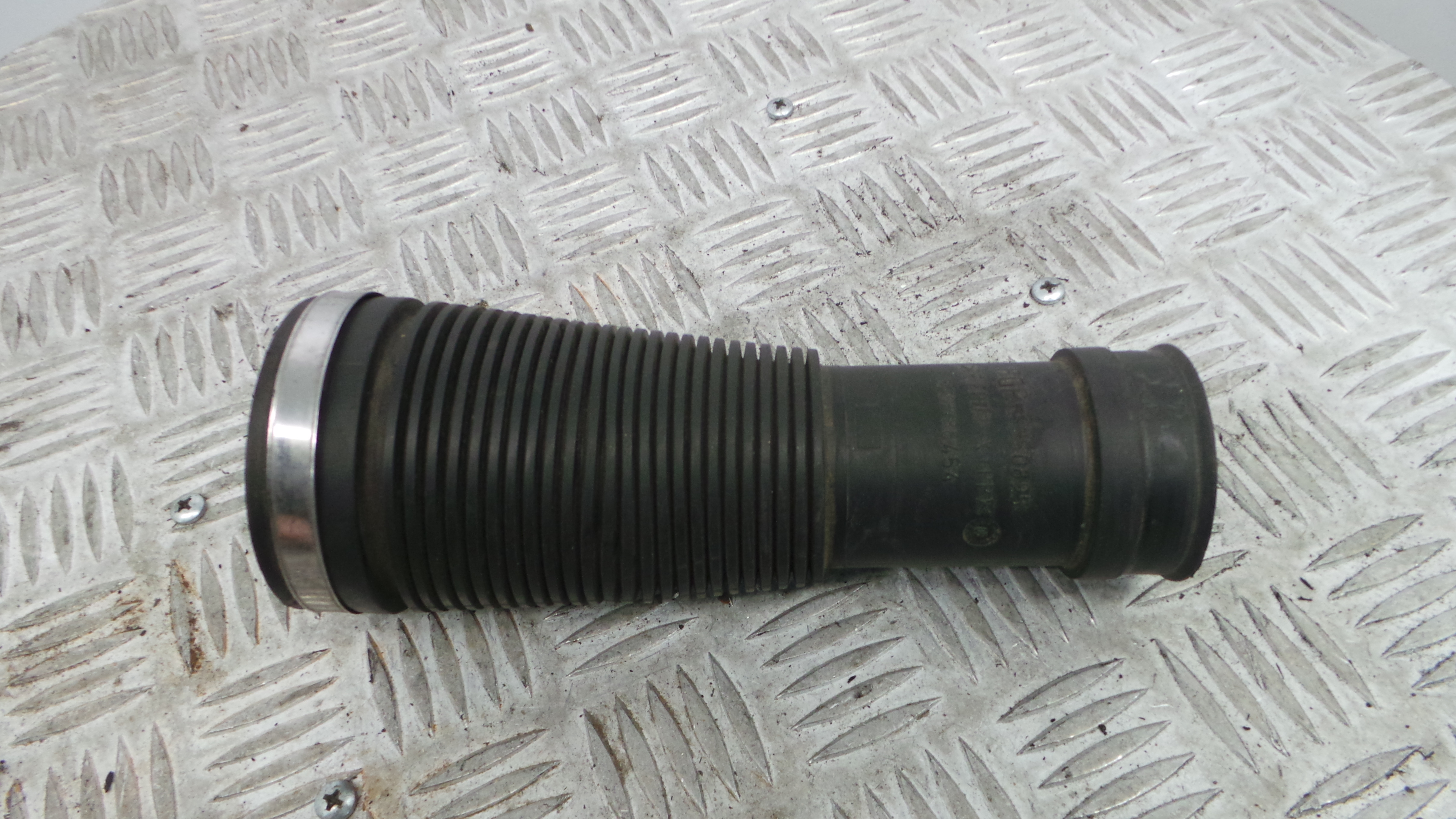 Tubo Caixa Filtro Ar 55350895 - OPEL ASTRA H (A04)-33630136 Tubo Caixa Filtro Ar 55350895 - OPEL ASTRA H (A04)-33630136