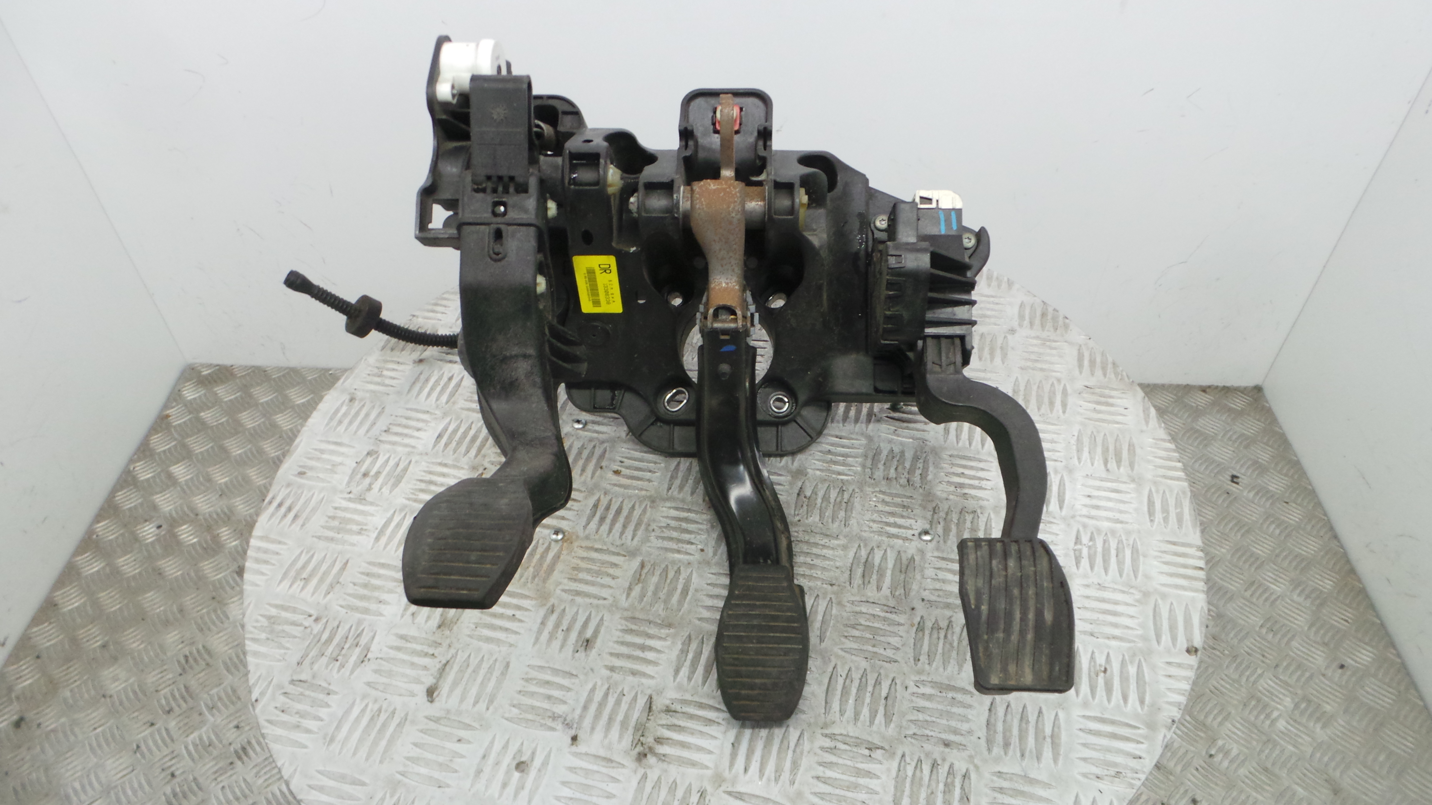 Pedal do Travão 13308338 - OPEL CORSA D (S07)-33630366 Pedal do Travão 13308338 - OPEL CORSA D (S07)-33630366