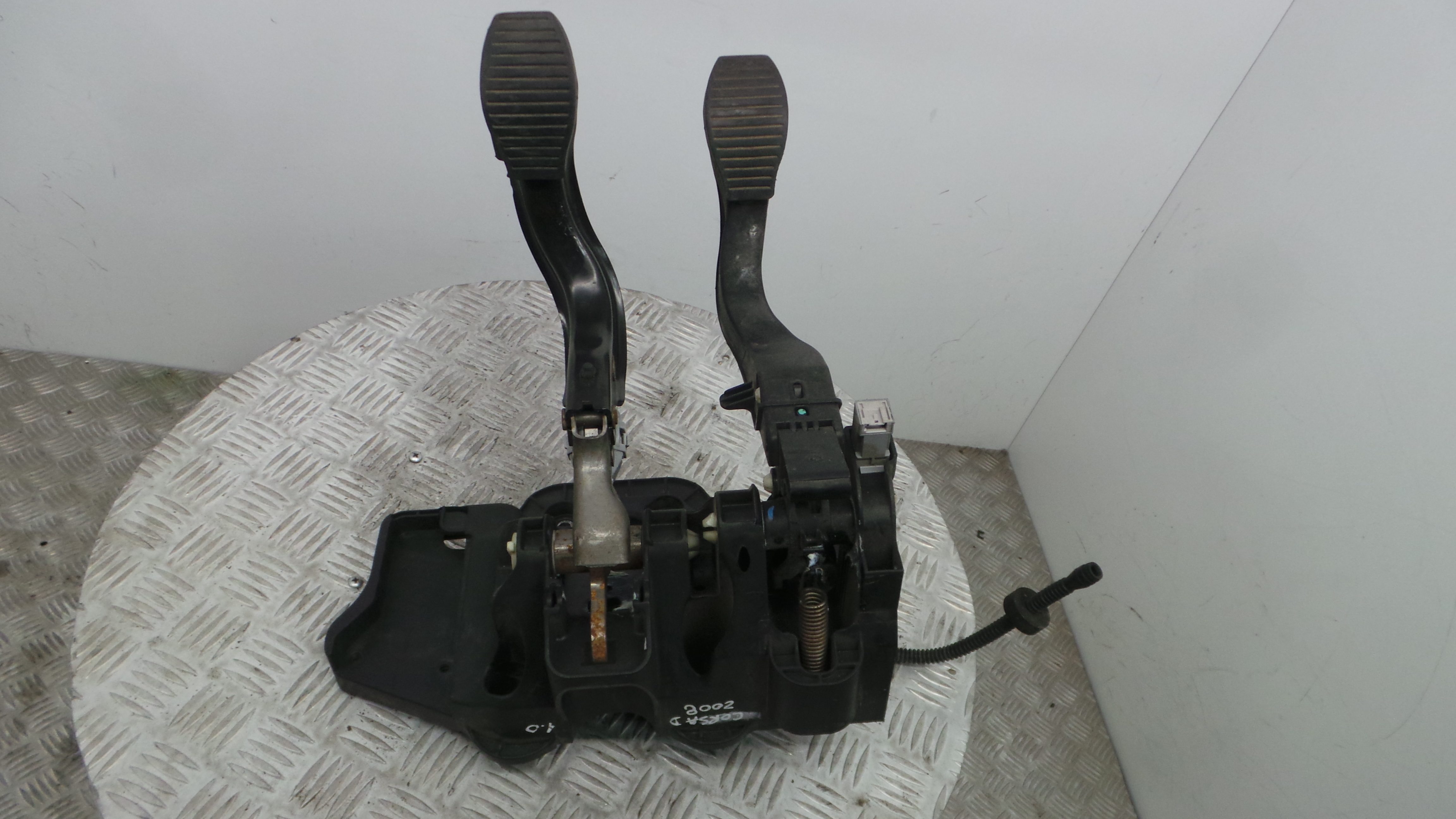 Pedal do Travão 55703354 - OPEL CORSA D (S07)-33630386