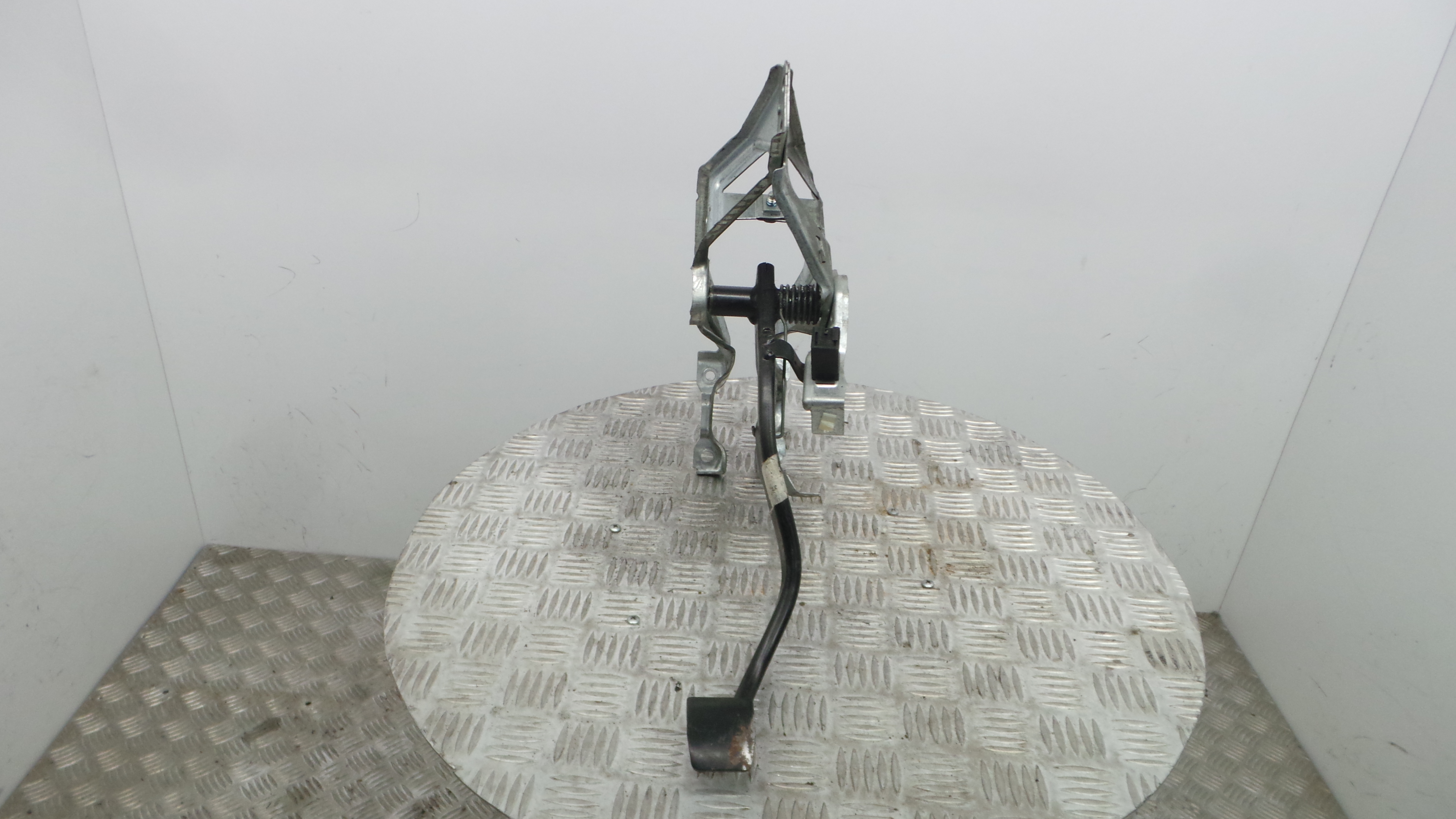 Pedal do Travão 13173781 - OPEL ASTRA H (A04)-33630406 Pedal do Travão 13173781 - OPEL ASTRA H (A04)-33630406