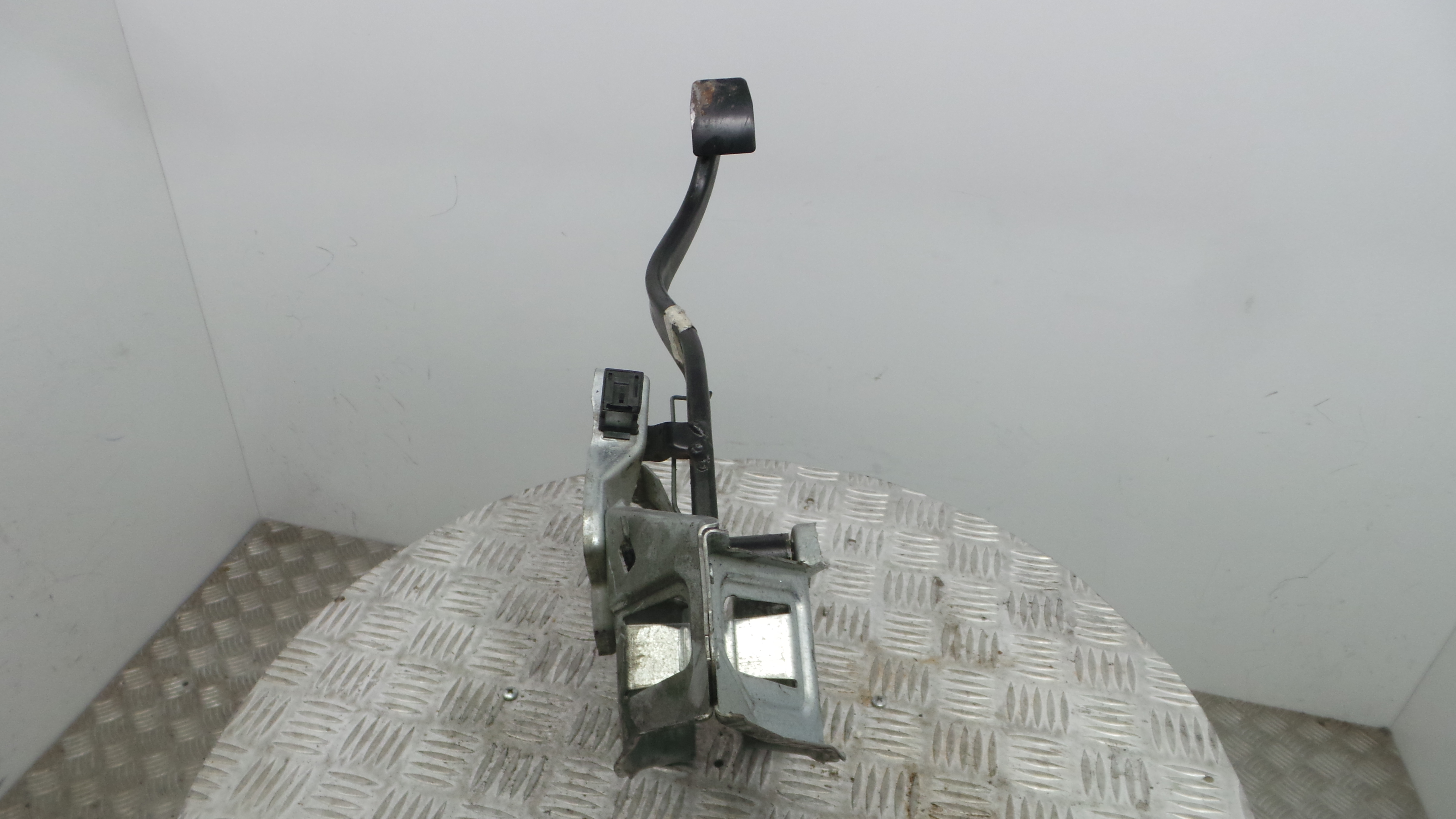 Pedal do Travão 13173781 - OPEL ASTRA H (A04)-33630406