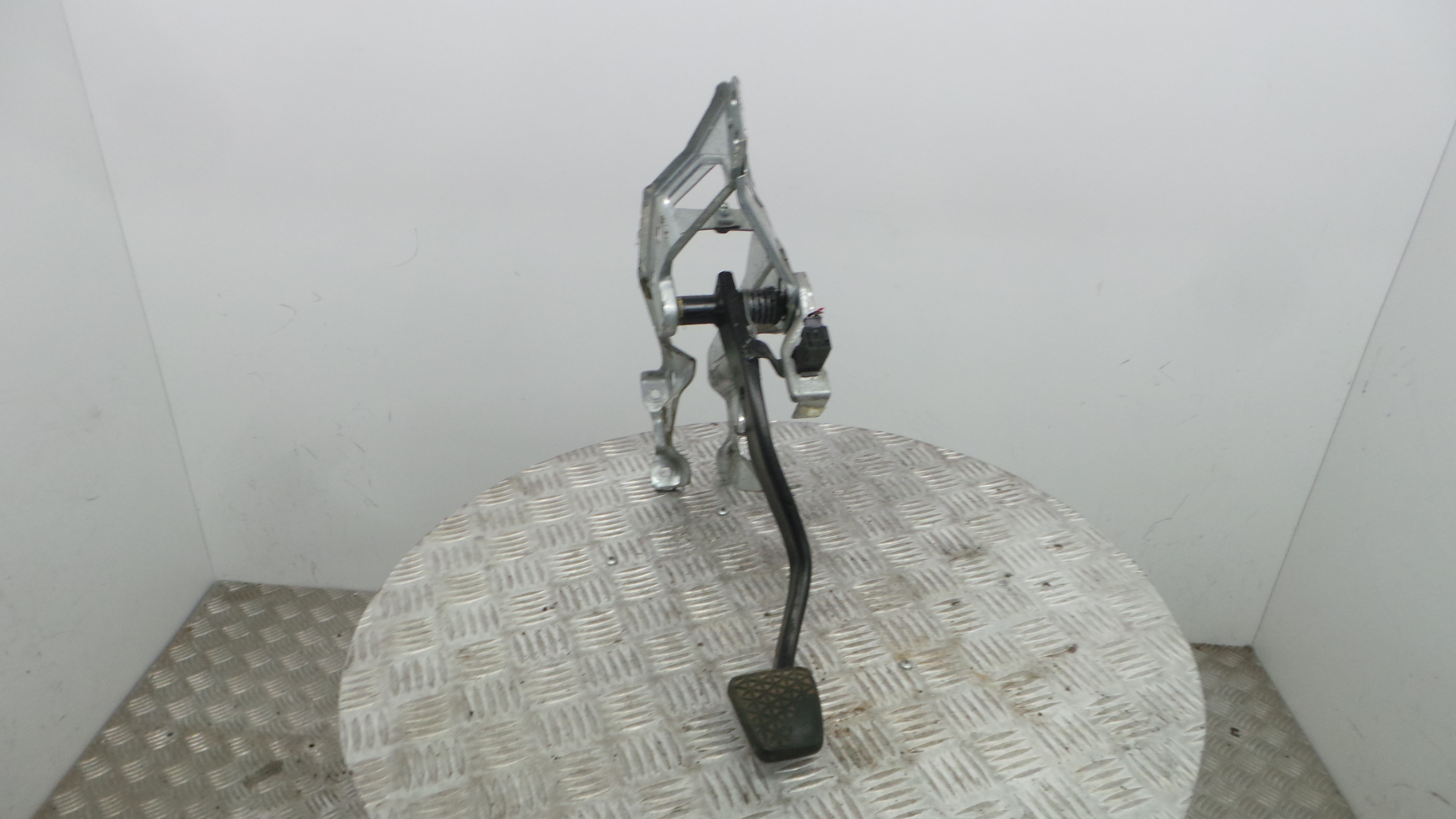 Pedal do Travão 13173781 - OPEL ASTRA H (A04)-33630408