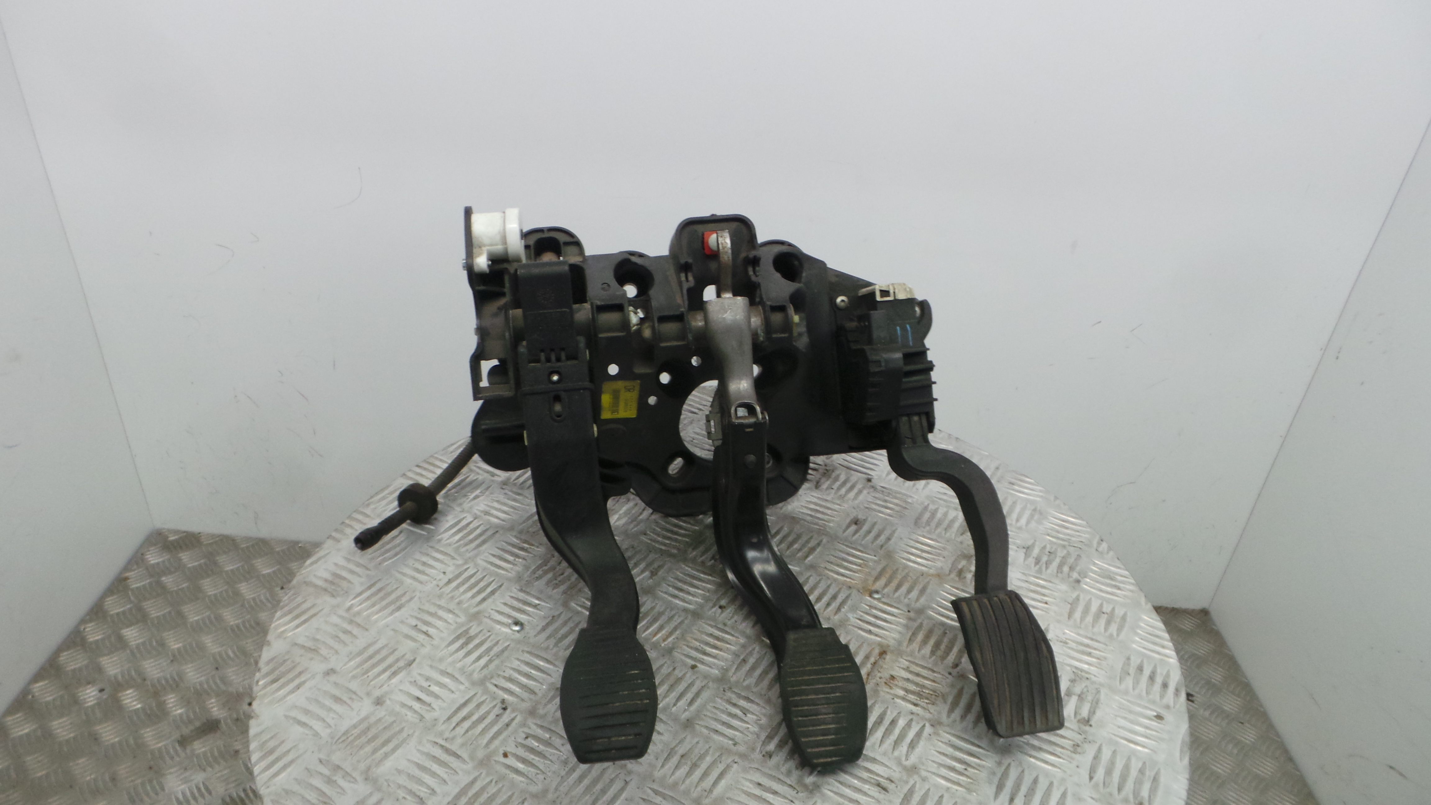 Pedal do Travão 13308338 - OPEL CORSA D (S07)-33630472 Pedal do Travão 13308338 - OPEL CORSA D (S07)-33630472