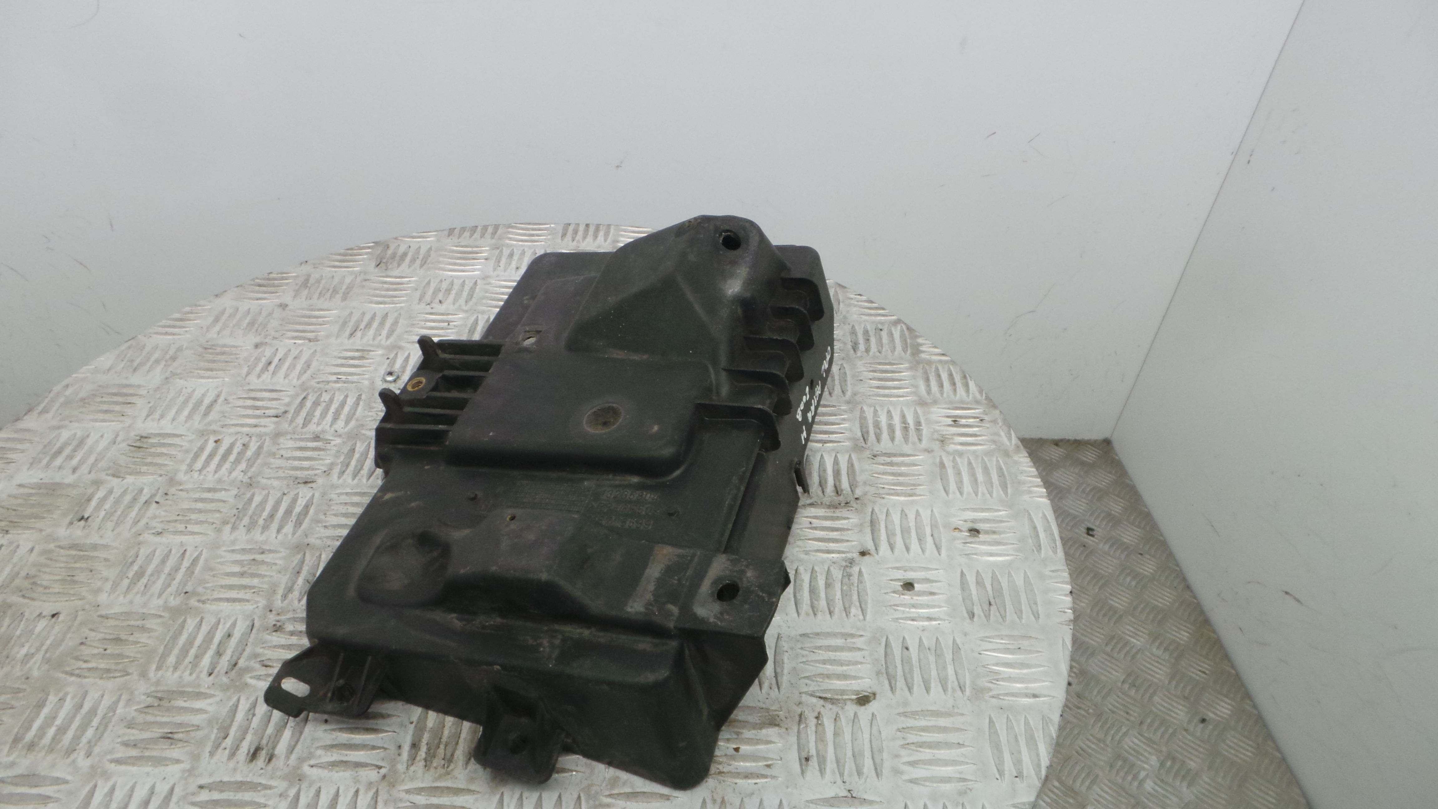 Base da Bateria 13235804 - OPEL ASTRA H (A04)-33630571