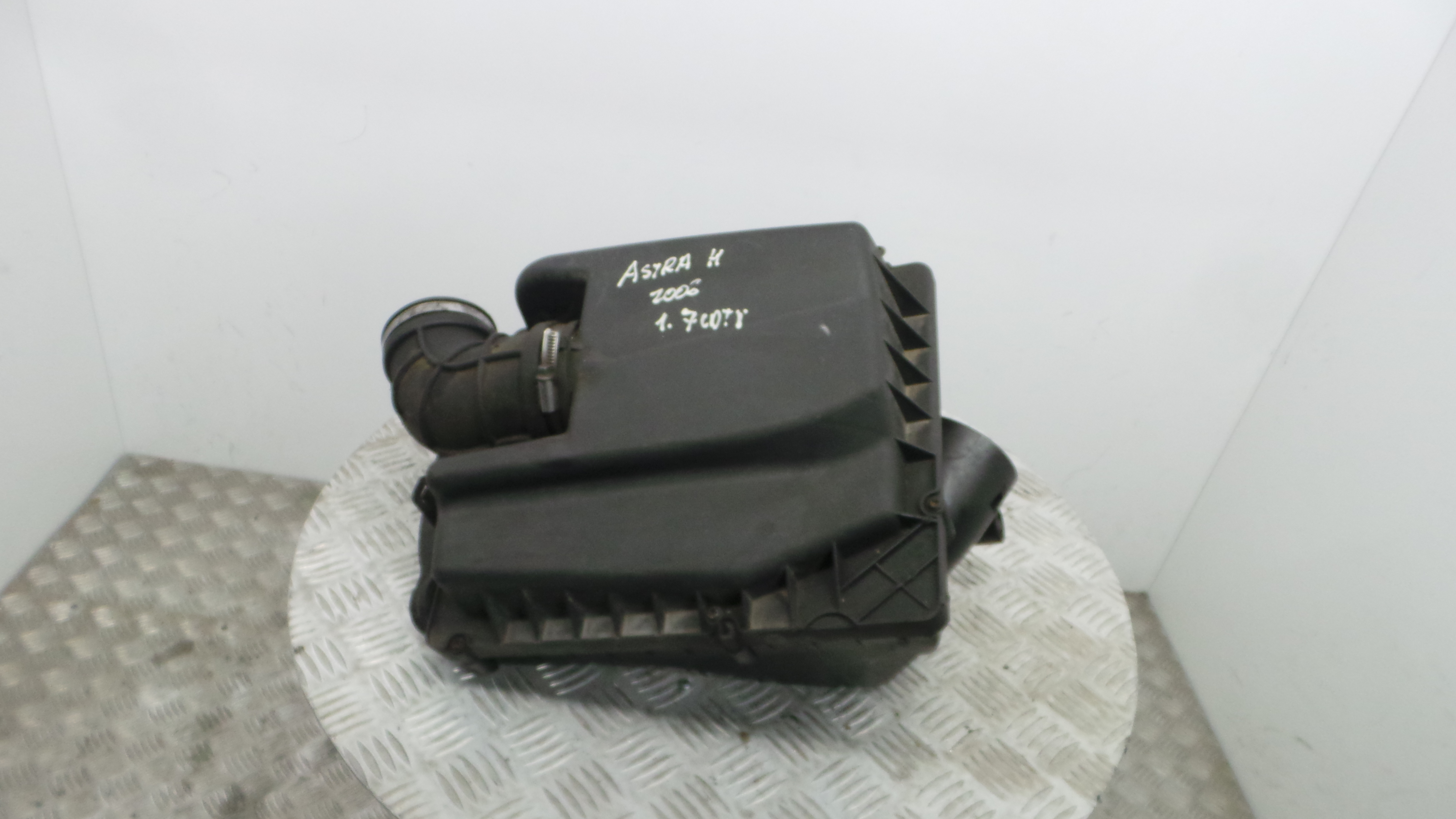 Caixa Filtro de Ar  55556464 - OPEL ASTRA H (A04)-33630626