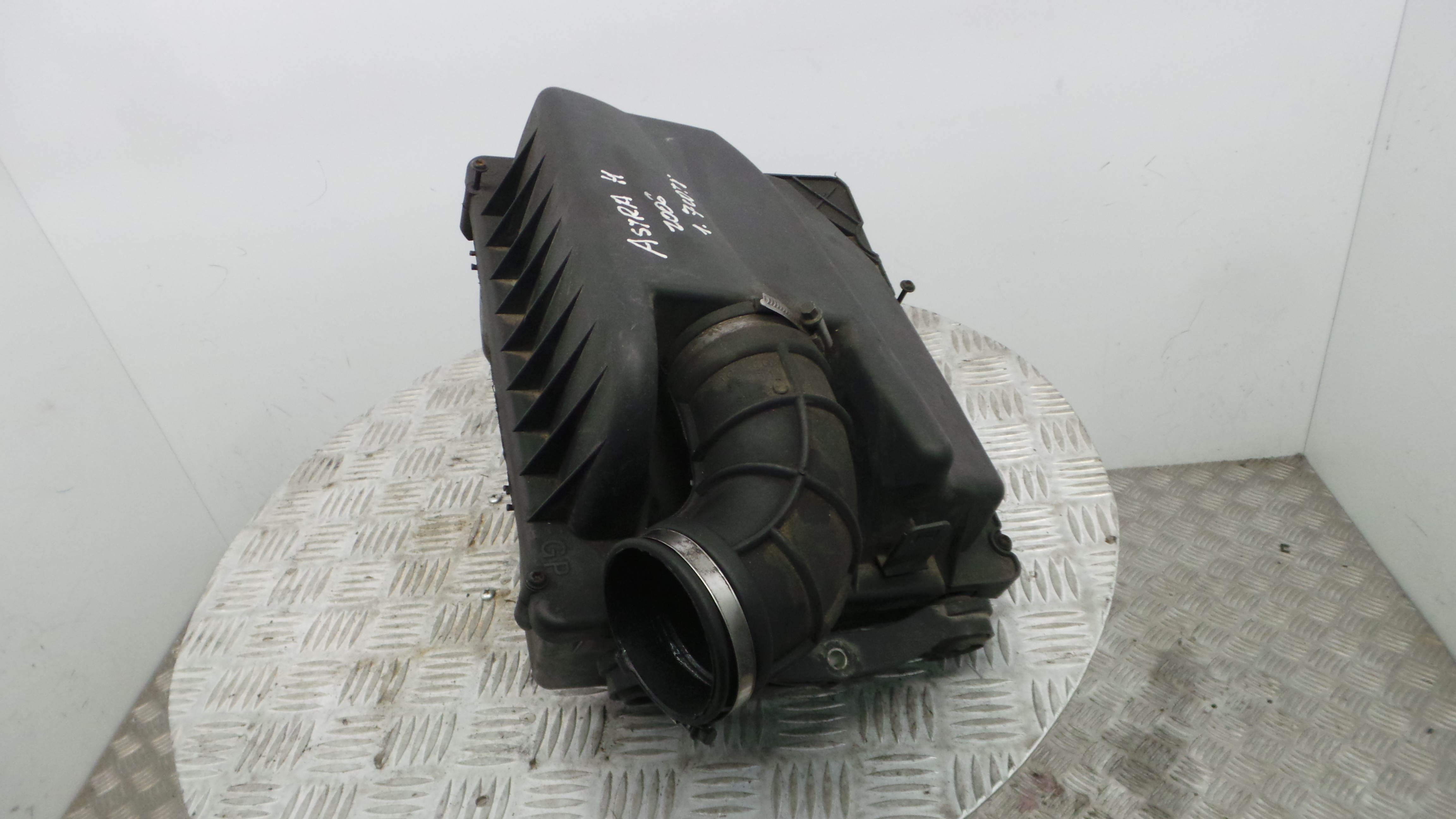 Caixa Filtro de Ar  55556464 - OPEL ASTRA H (A04)-33630626