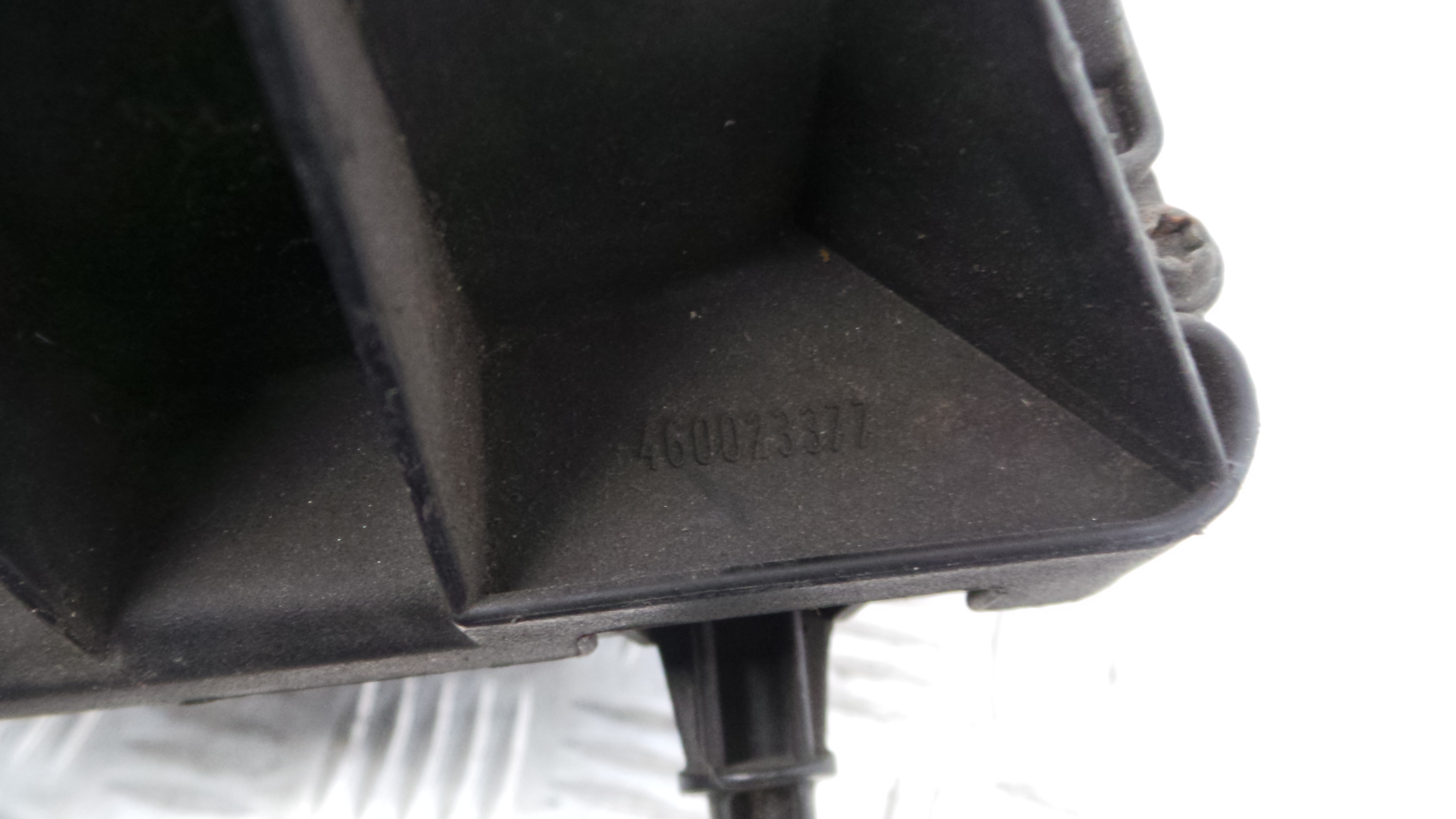 Caixa Filtro de Ar  55557127 - OPEL ASTRA H (A04)-33630643