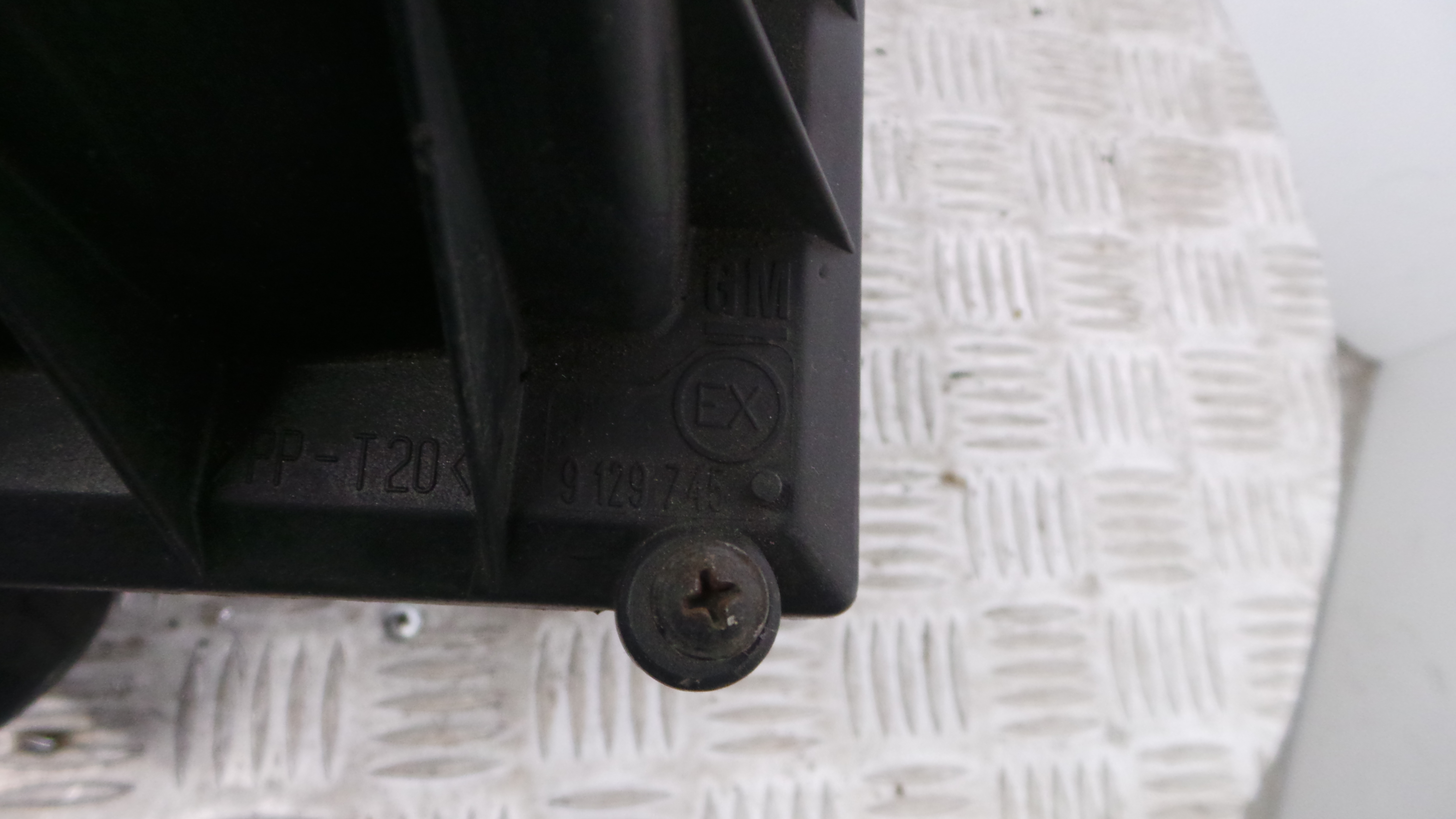 Caixa Filtro de Ar 9129745 - OPEL CORSA C (X01)-33630648