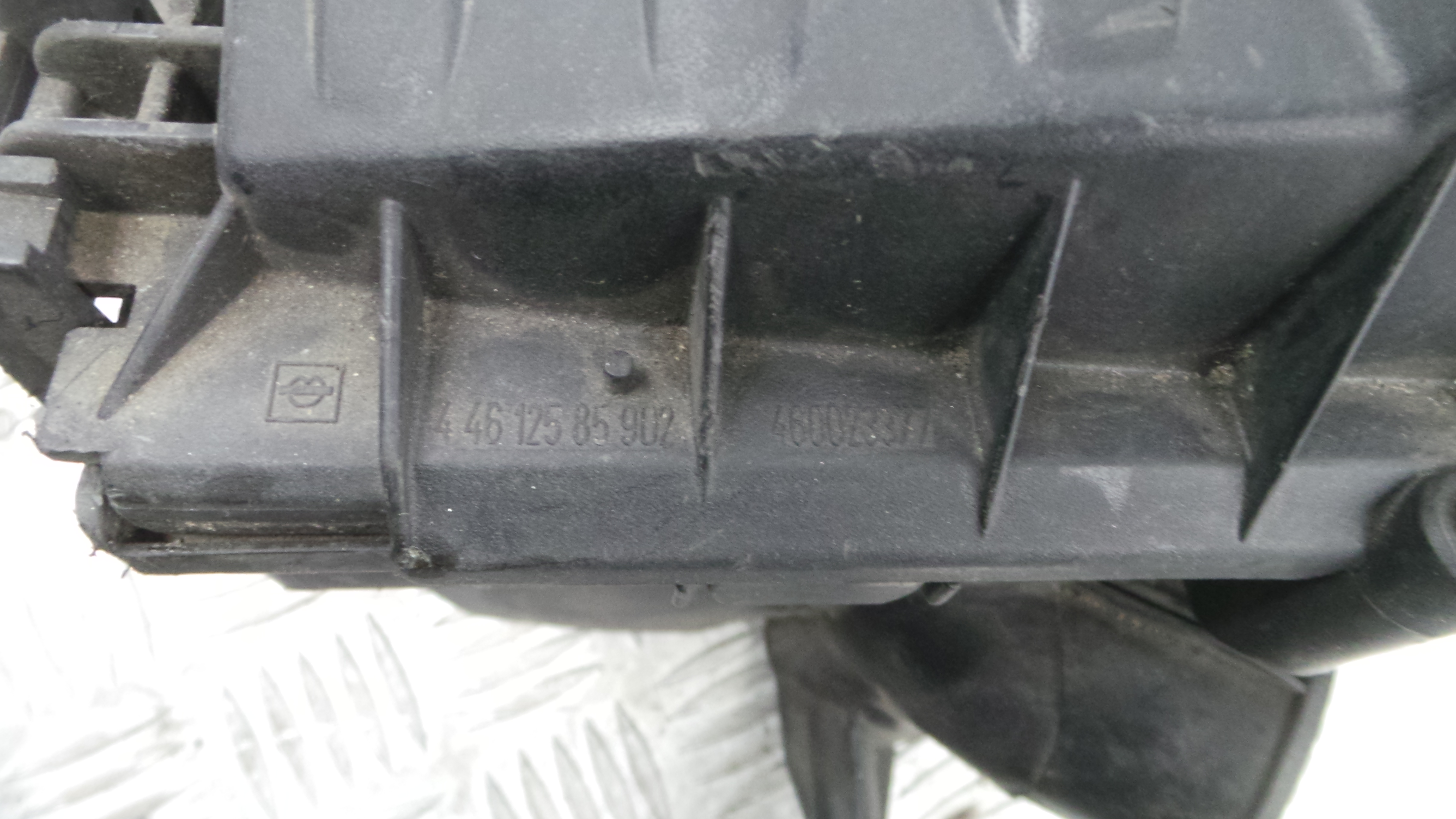 Caixa Filtro de Ar 9129745 - OPEL CORSA C (X01)-33630648