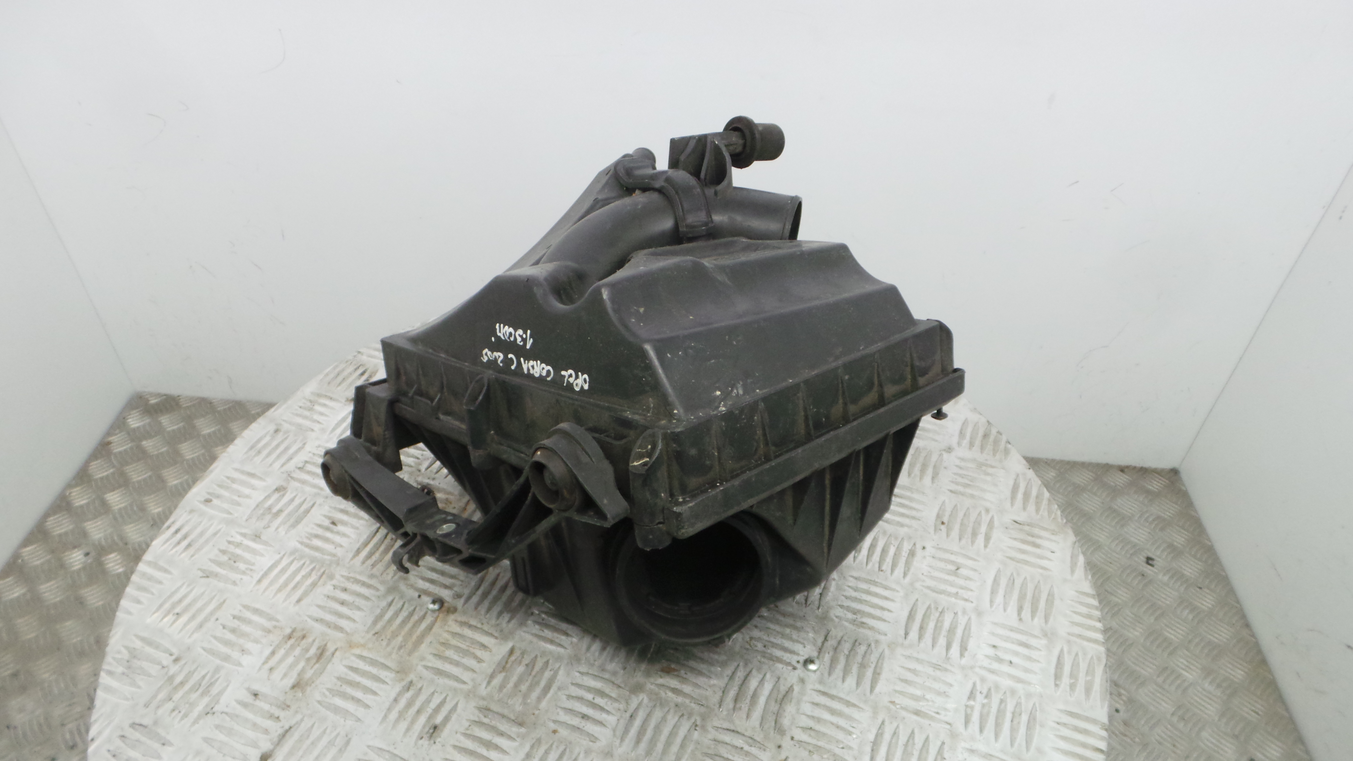 Caixa Filtro de Ar  55355095 - OPEL CORSA C Caixa/parte traseira inclinada (X01)-33630654