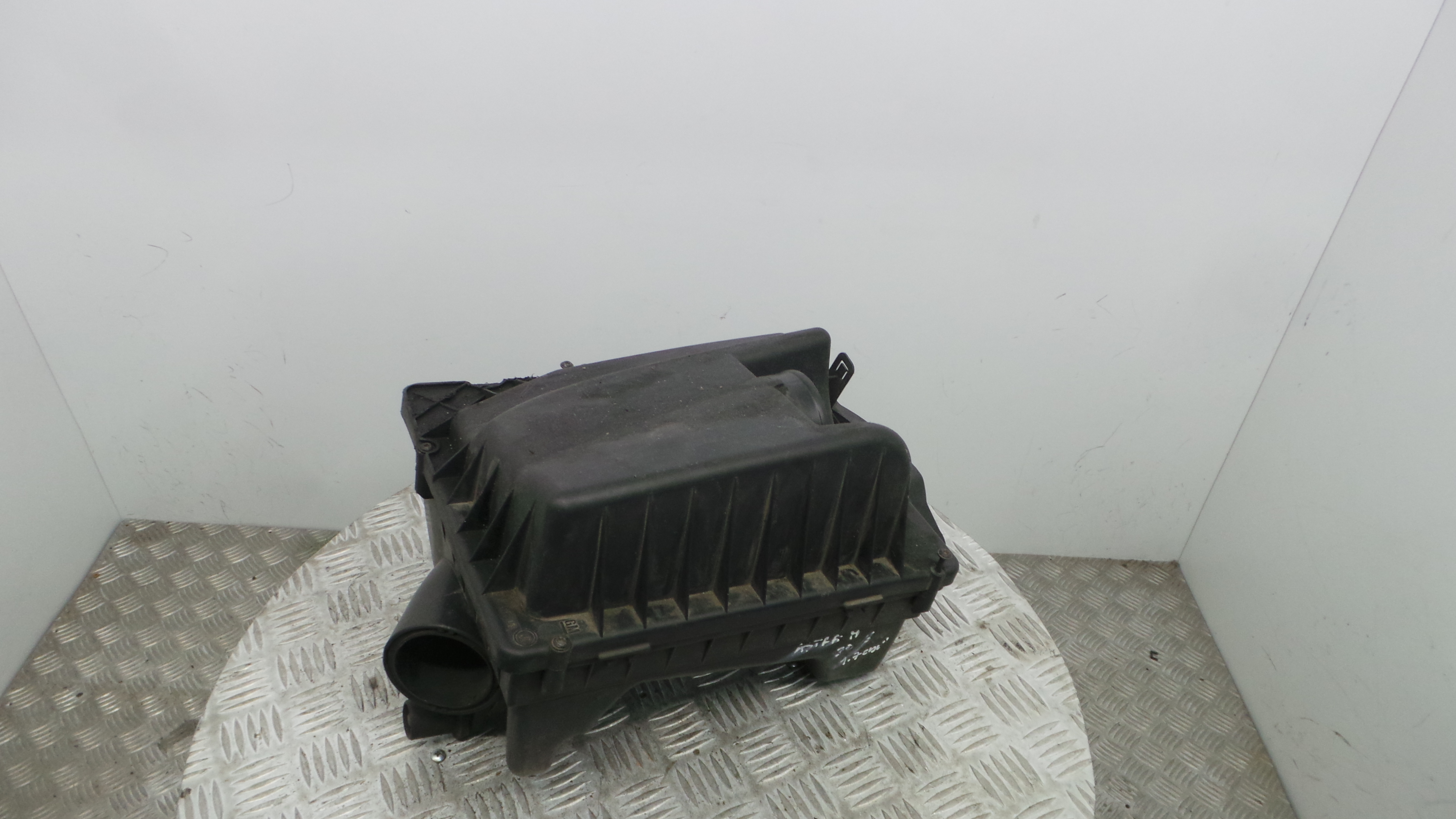 Caixa Filtro de Ar  13271058 - OPEL ASTRA H (A04)-33630686