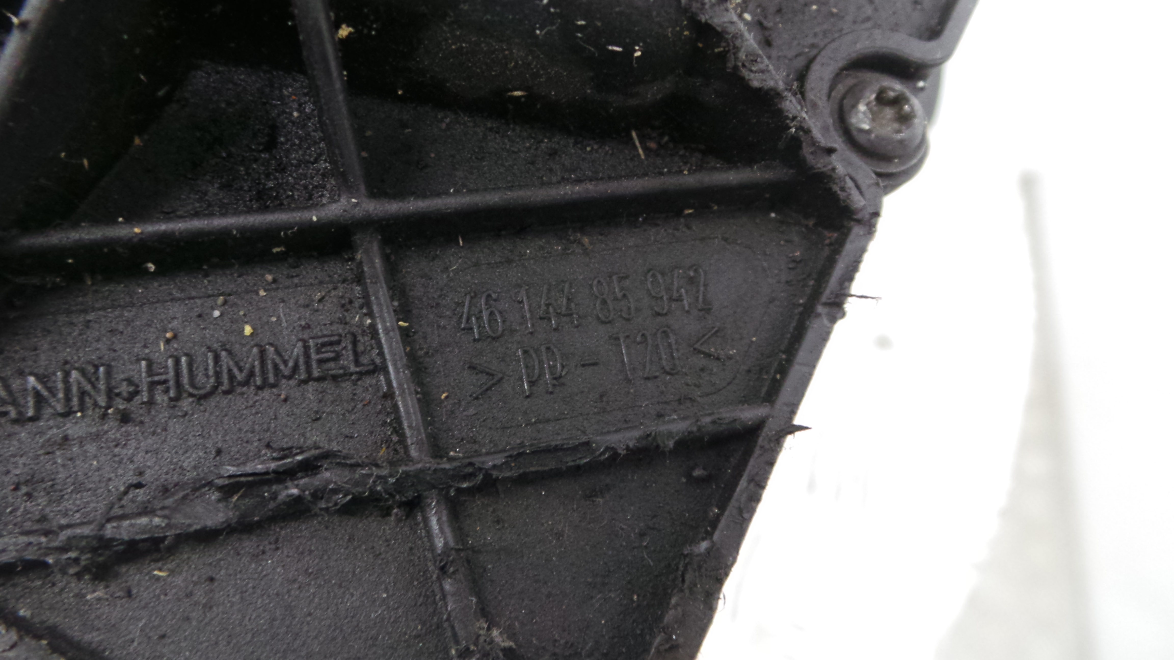 Caixa Filtro de Ar  13271058 - OPEL ASTRA H (A04)-33630686