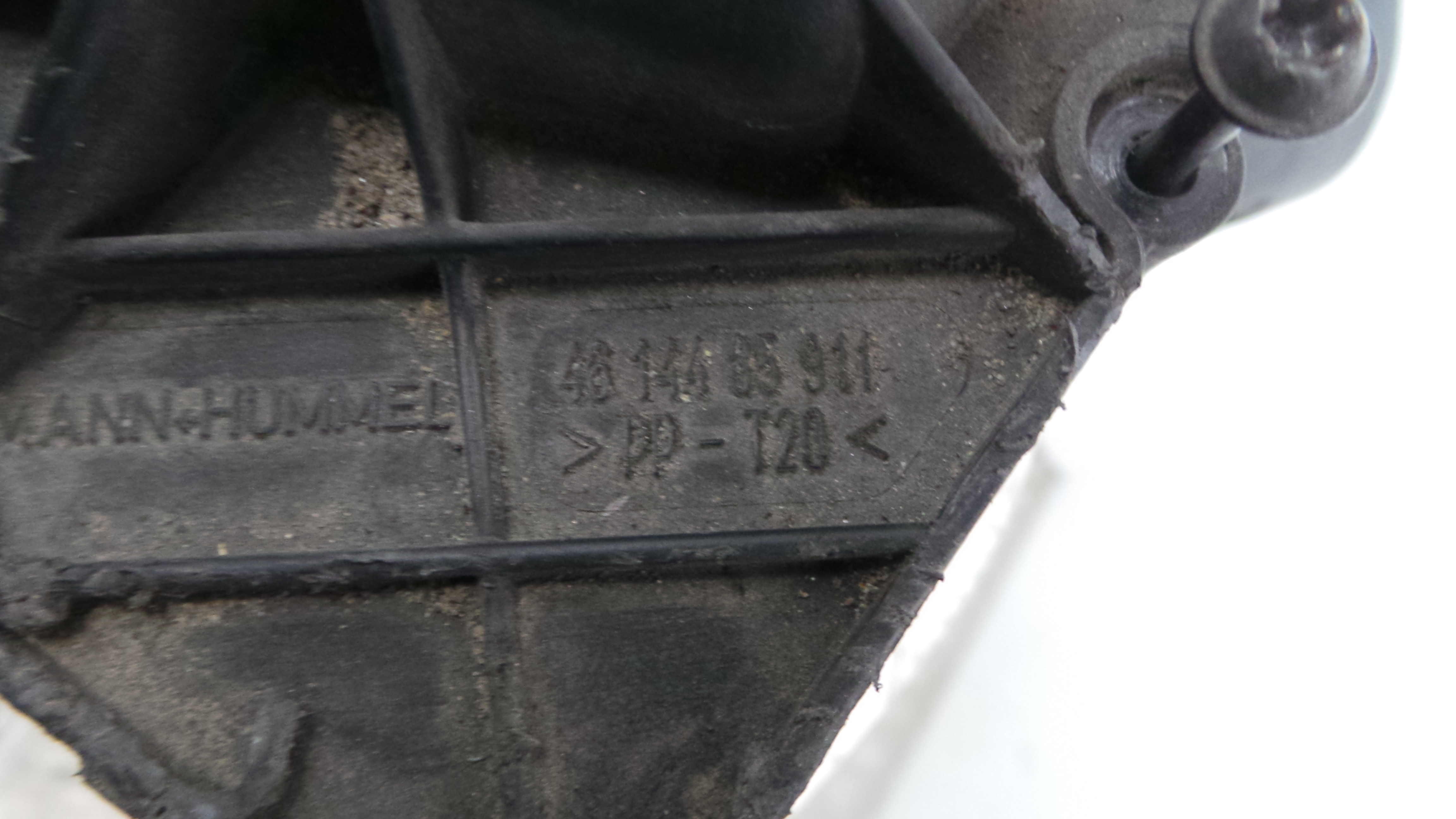 Caixa Filtro de Ar  55556464 - OPEL ASTRA H (A04)-33630691