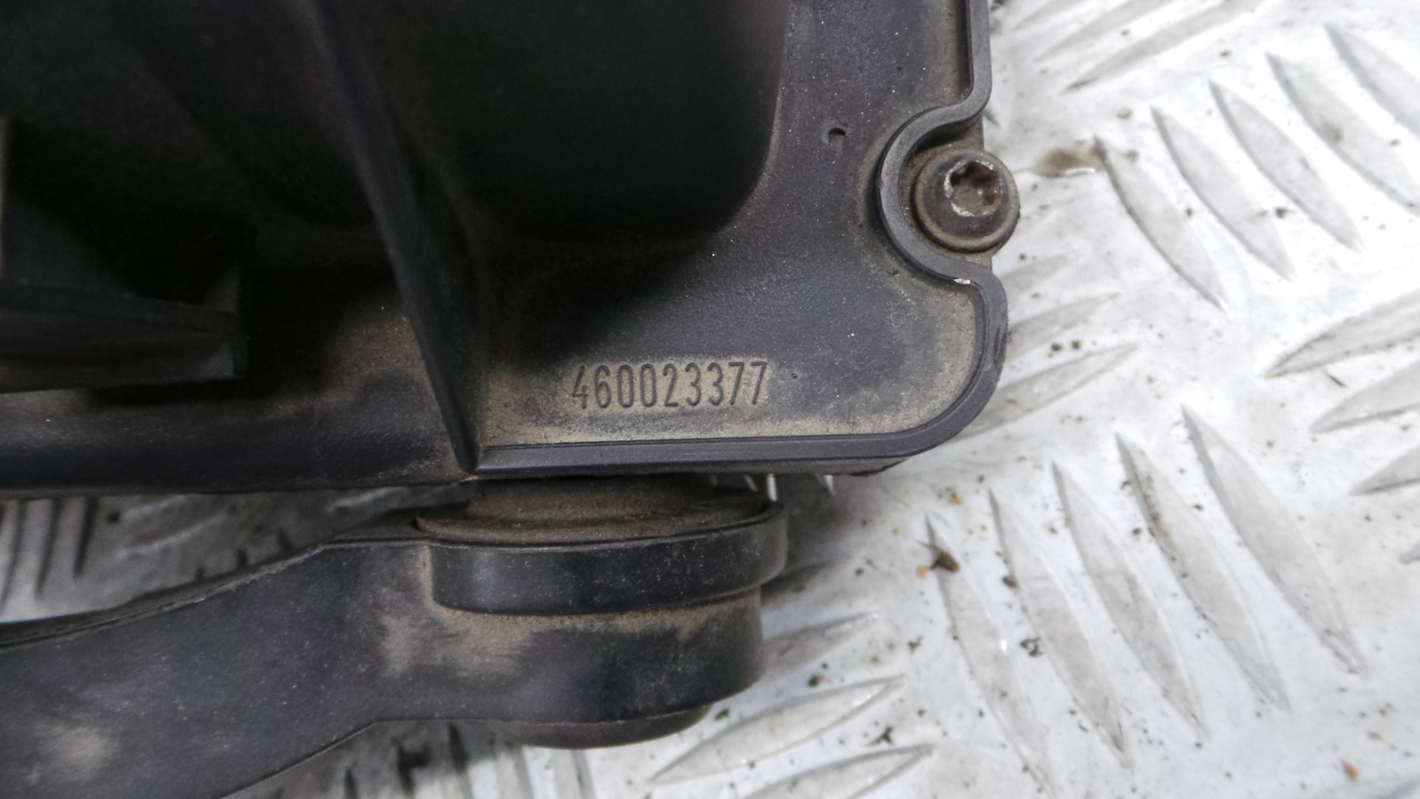 Caixa Filtro de Ar  55556464 - OPEL ASTRA H (A04)-33630691