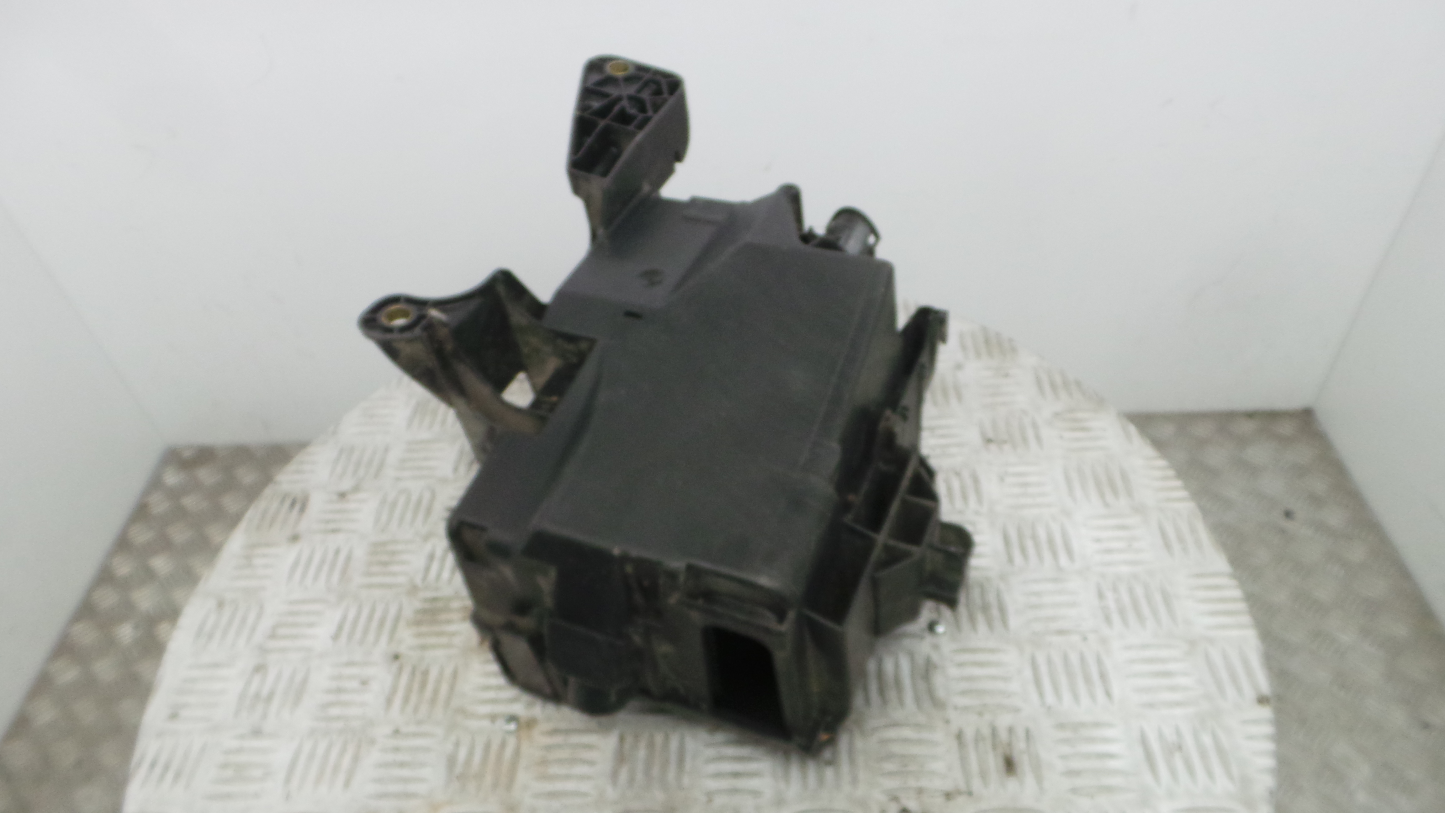 Caixa de Fusiveis 13140091 - OPEL CORSA C (X01)-33630696