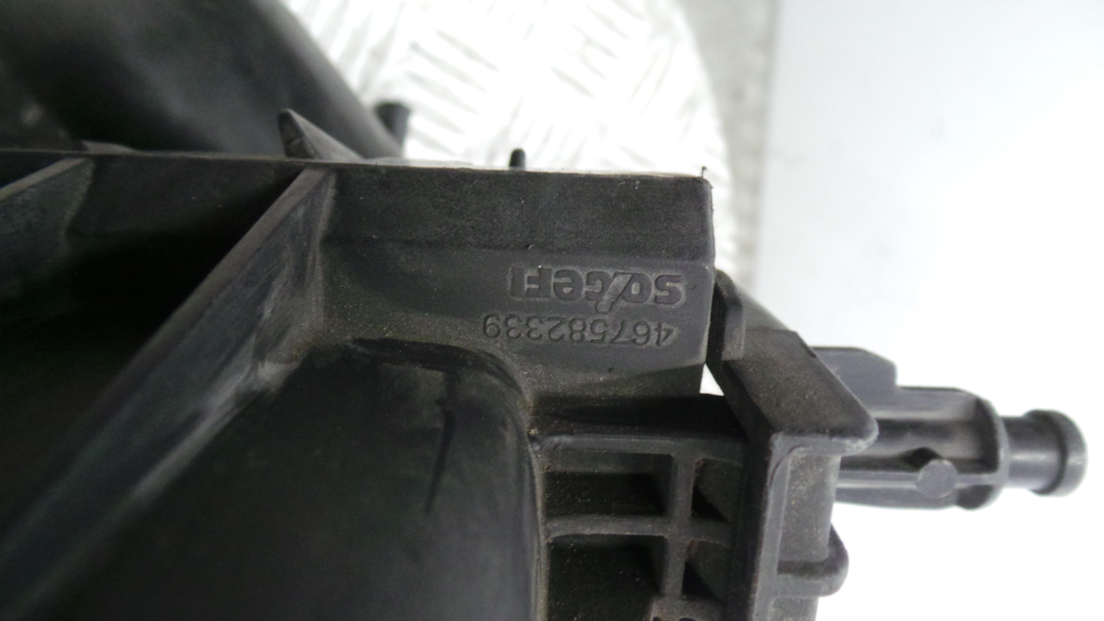 Caixa Filtro de Ar  13275926 - OPEL CORSA D (S07)-33630700