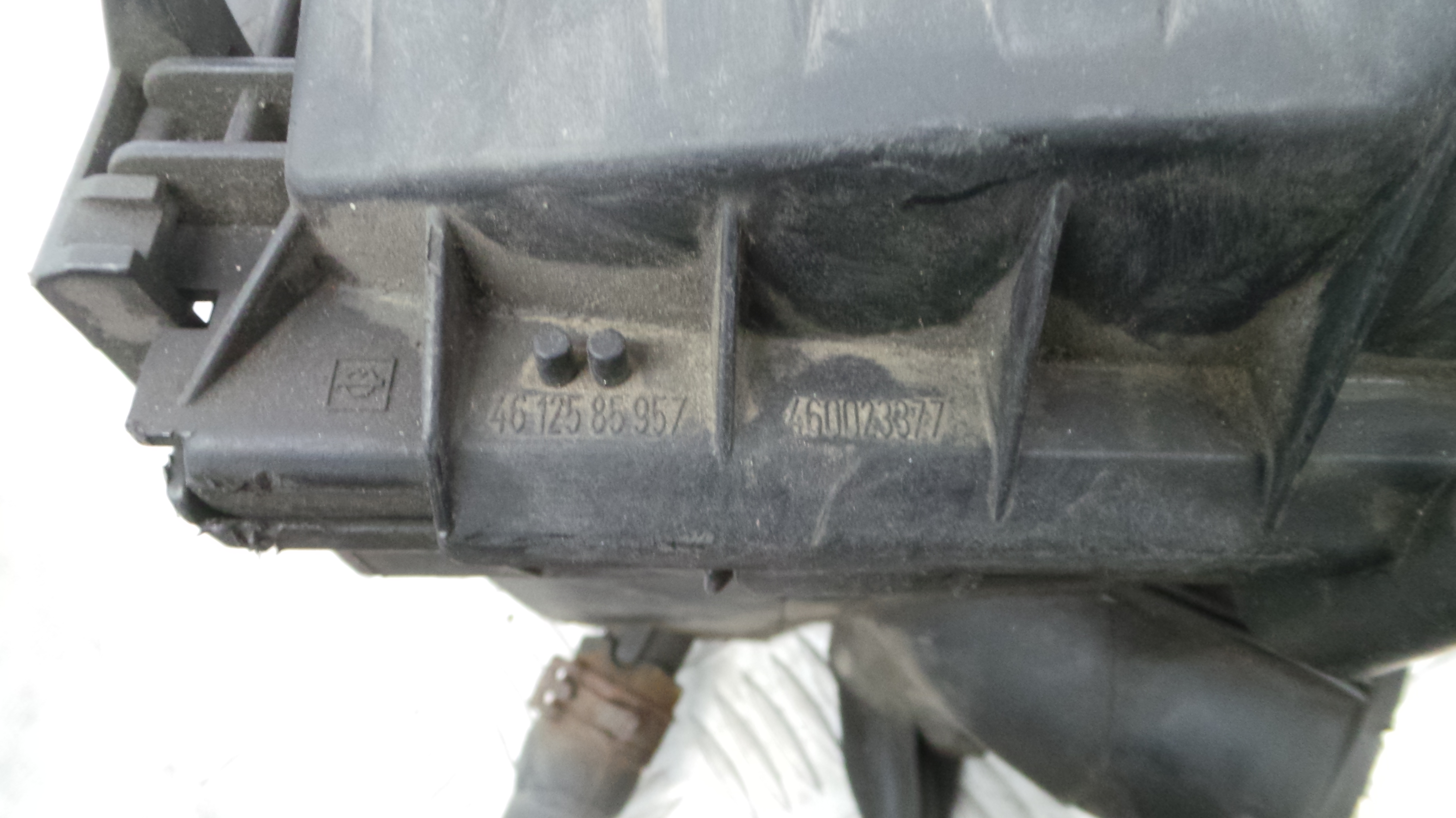 Caixa Filtro de Ar 13270922 - OPEL MERIVA A Veículo multiuso (X03)-33630704