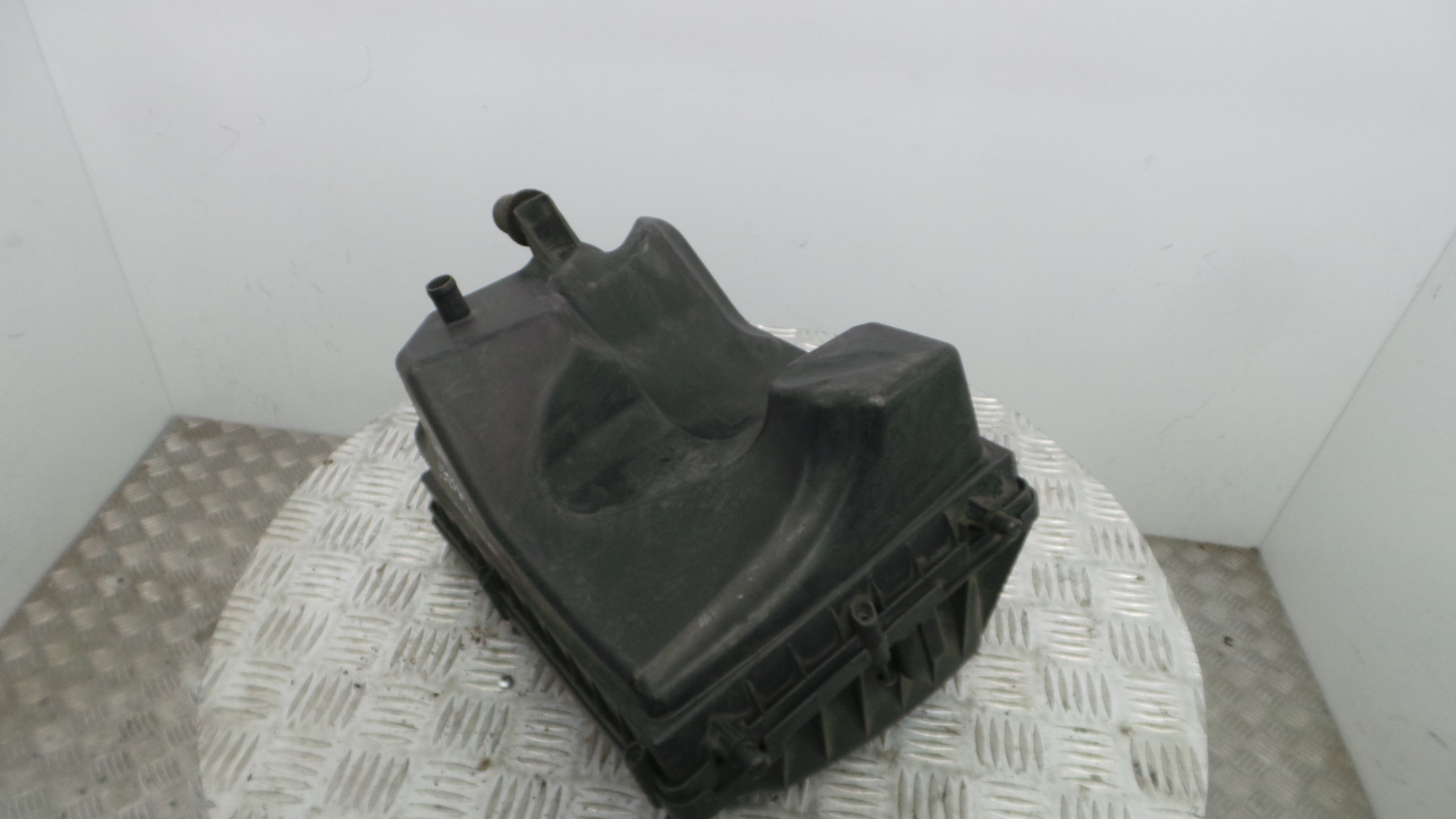 Caixa Filtro de Ar  55557127 - OPEL ASTRA H (A04)-33630708