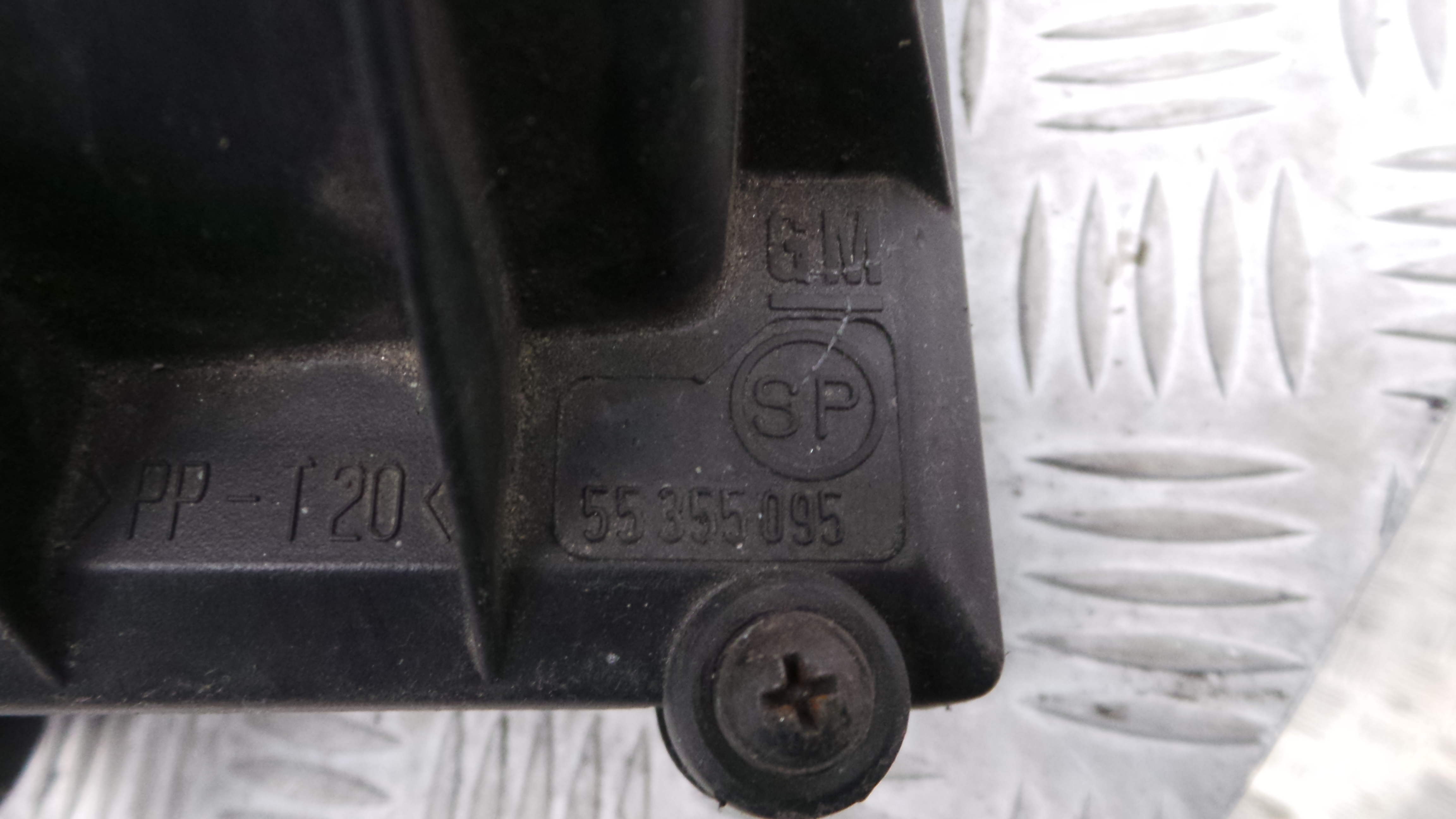 Caixa Filtro de Ar 55355095 - OPEL CORSA C (X01)-33630713