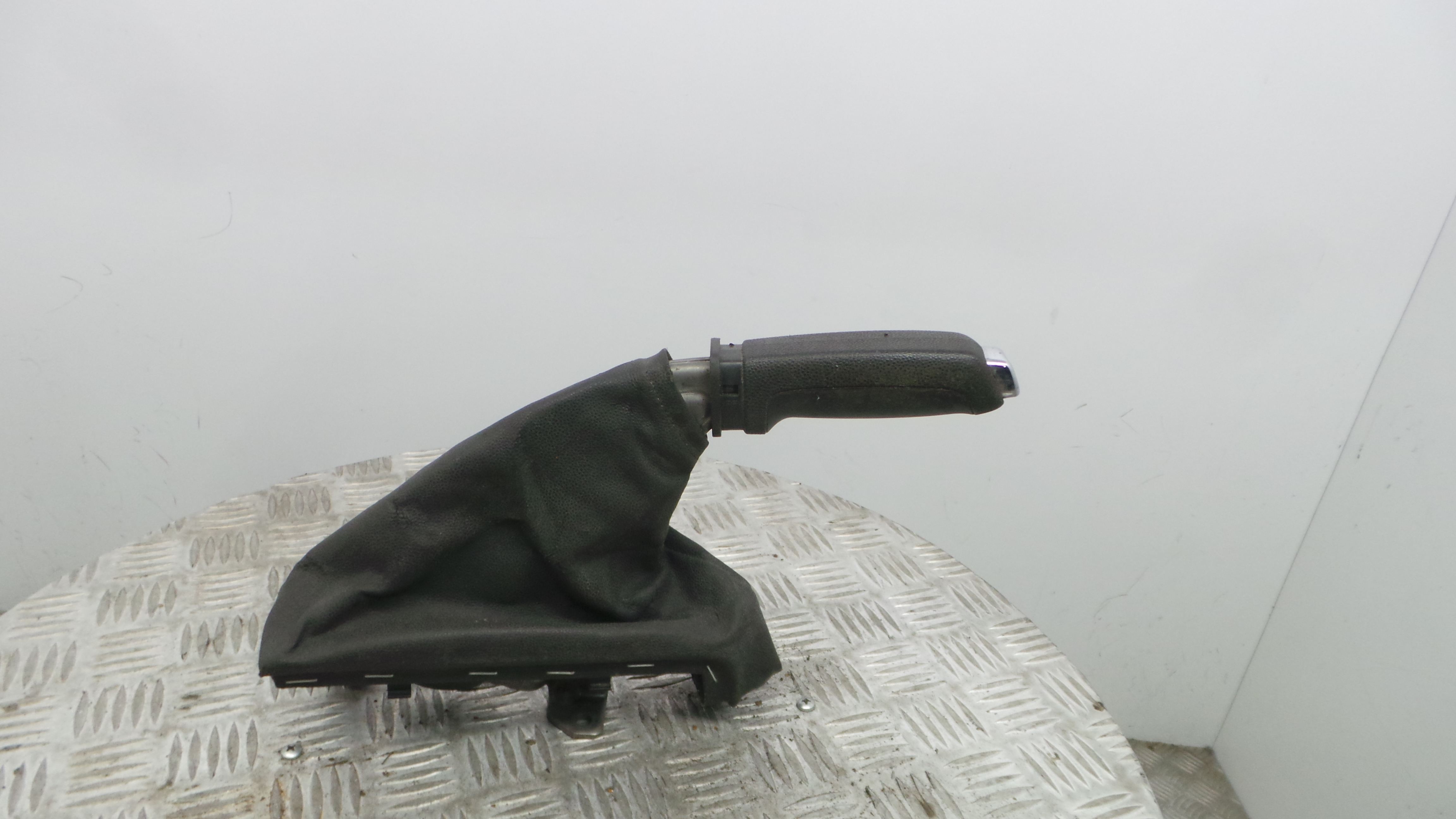 Travão de Mão 13255754 - OPEL CORSA D (S07)-33630961