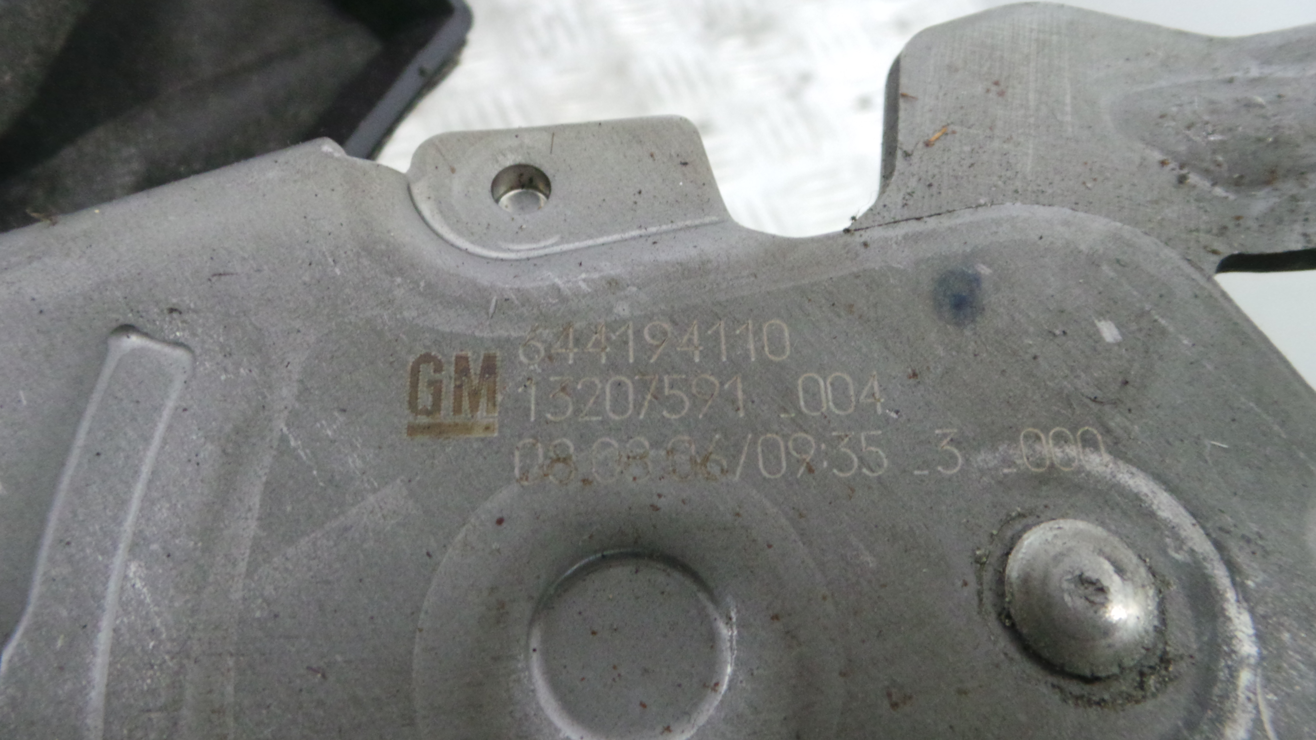 Travão de Mão  13207591 - OPEL CORSA D (S07)-33630996