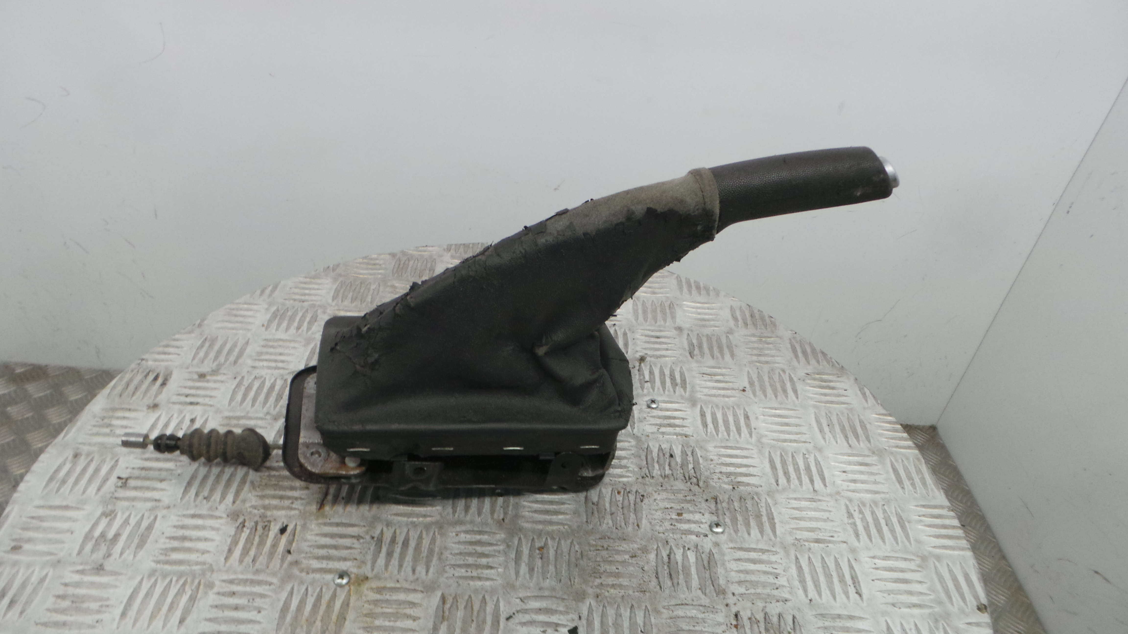 Travão de Mão 13125285 - OPEL CORSA C (X01)-33631004