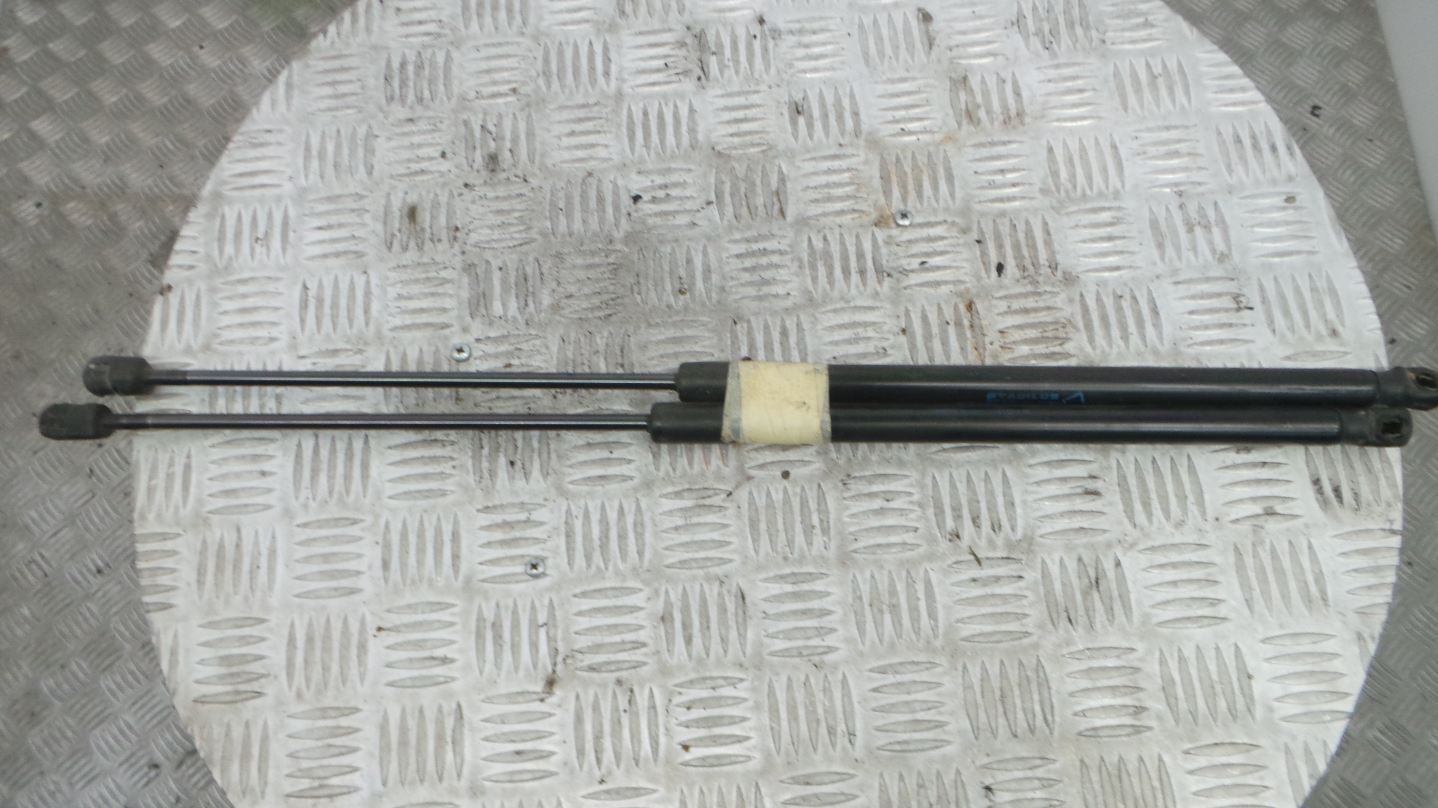 Amortecedor da Mala 13182309 - OPEL CORSA D (S07)-33631012