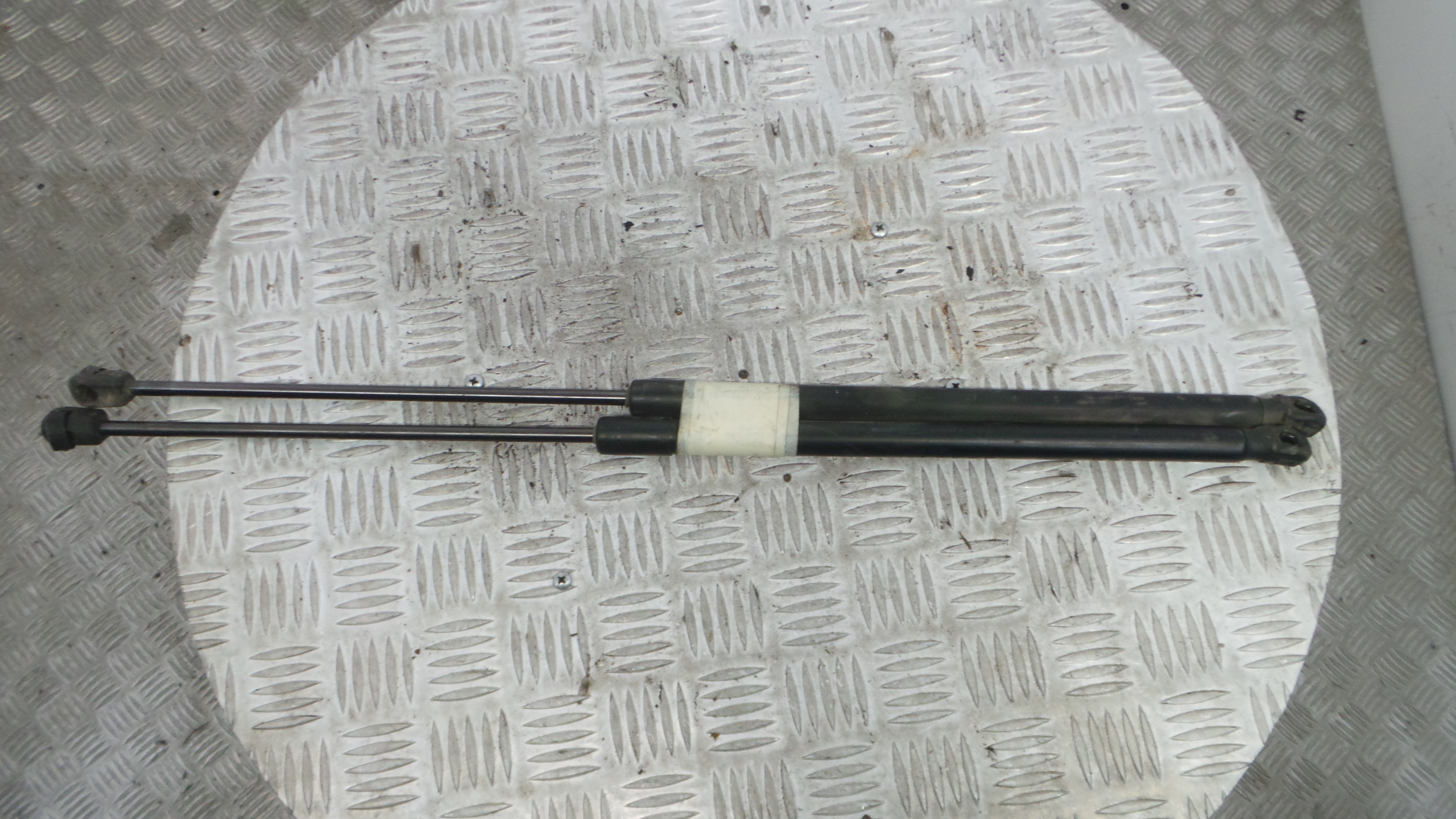 Amortecedor da Mala 13182309 - OPEL CORSA D (S07)-33631023