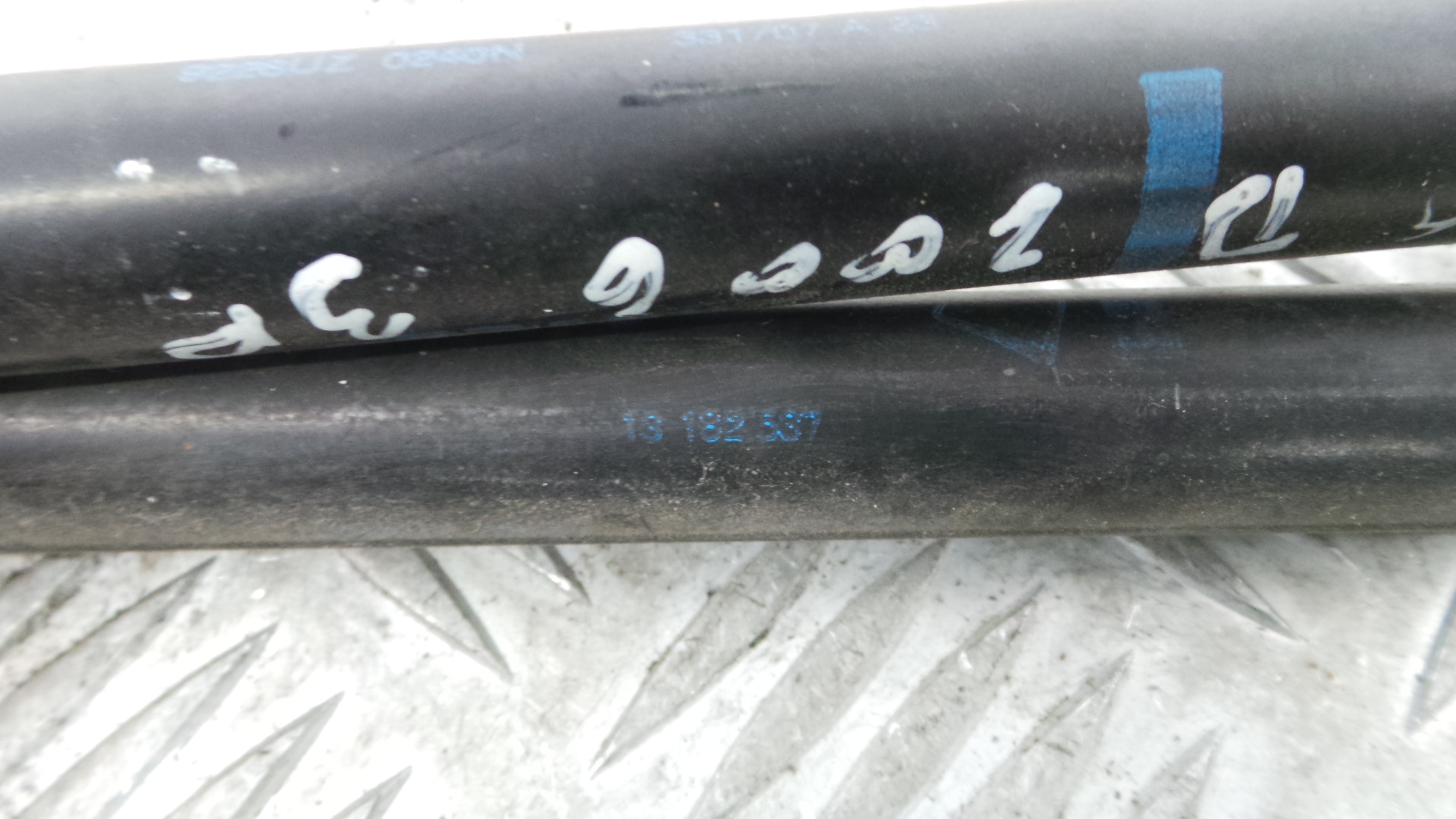 Amortecedor da Mala 13182537 - OPEL CORSA D (S07)-33631047