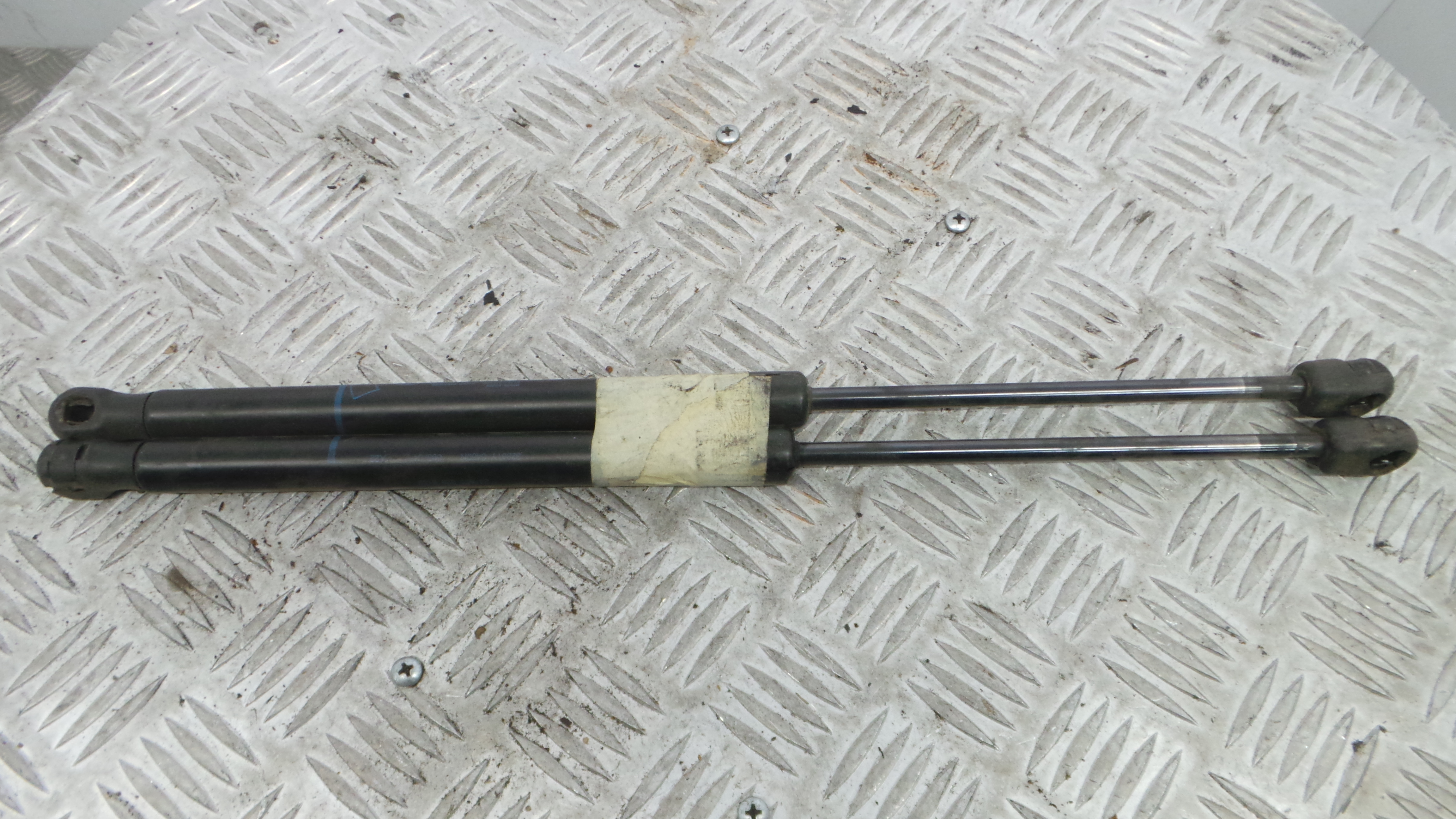 Amortecedor da Mala 24463829 - OPEL ASTRA H (A04)-33631064