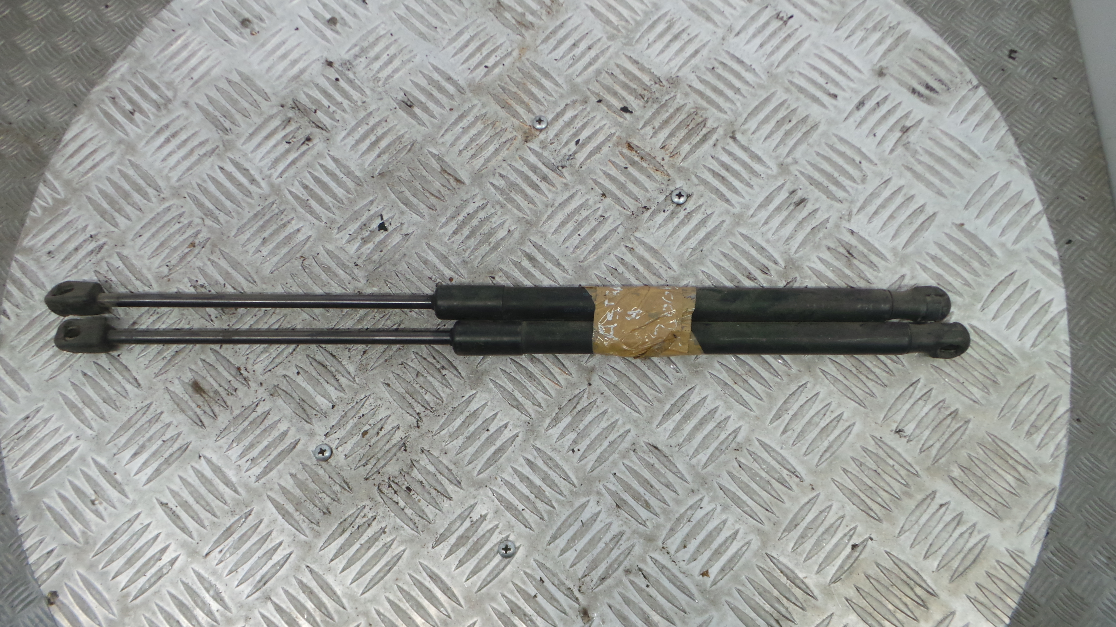 Amortecedor da Mala 13220159 - OPEL ASTRA H GTC (A04)-33631068