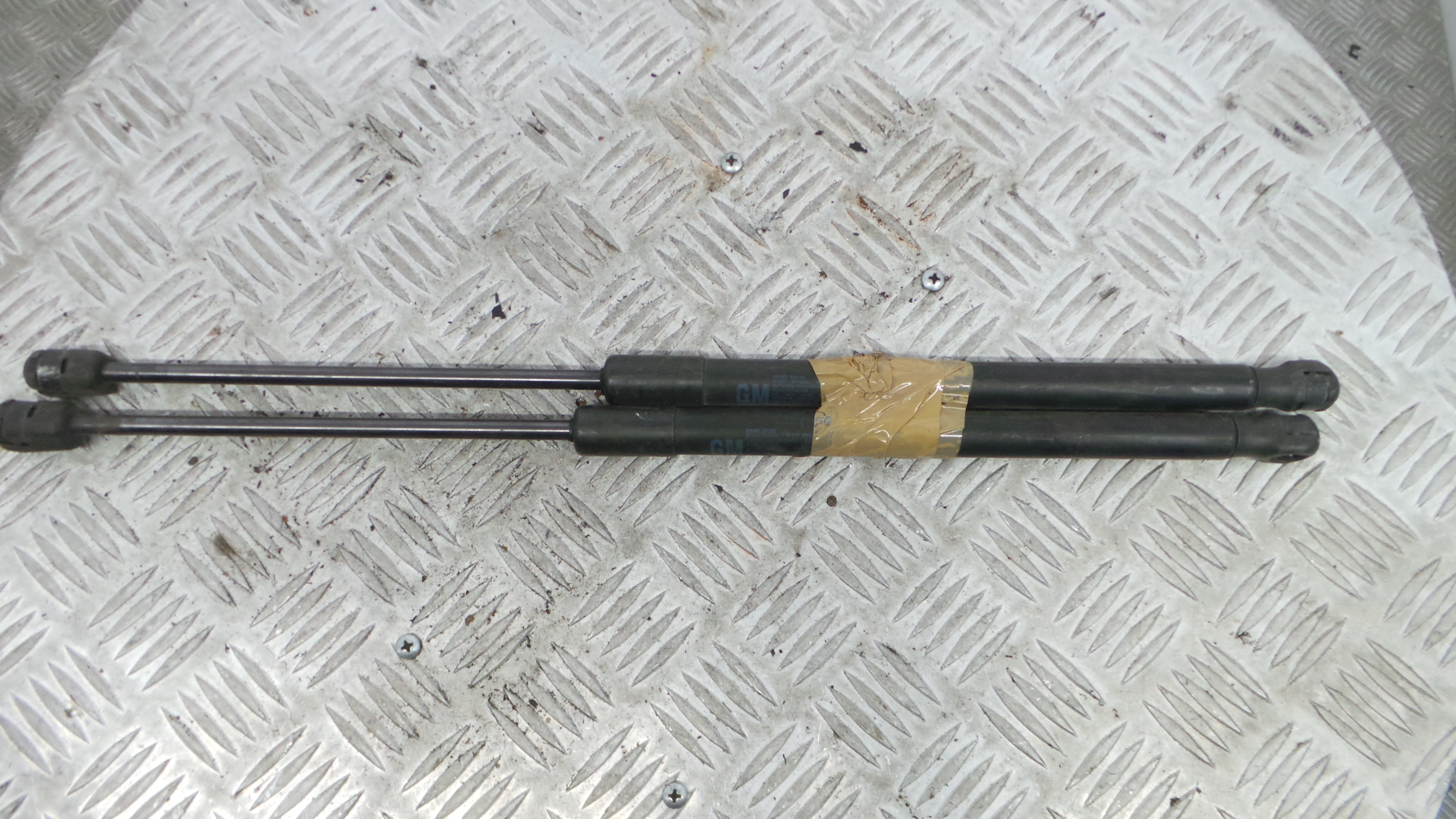 Amortecedor da Mala 13220159 - OPEL ASTRA H GTC (A04)-33631068