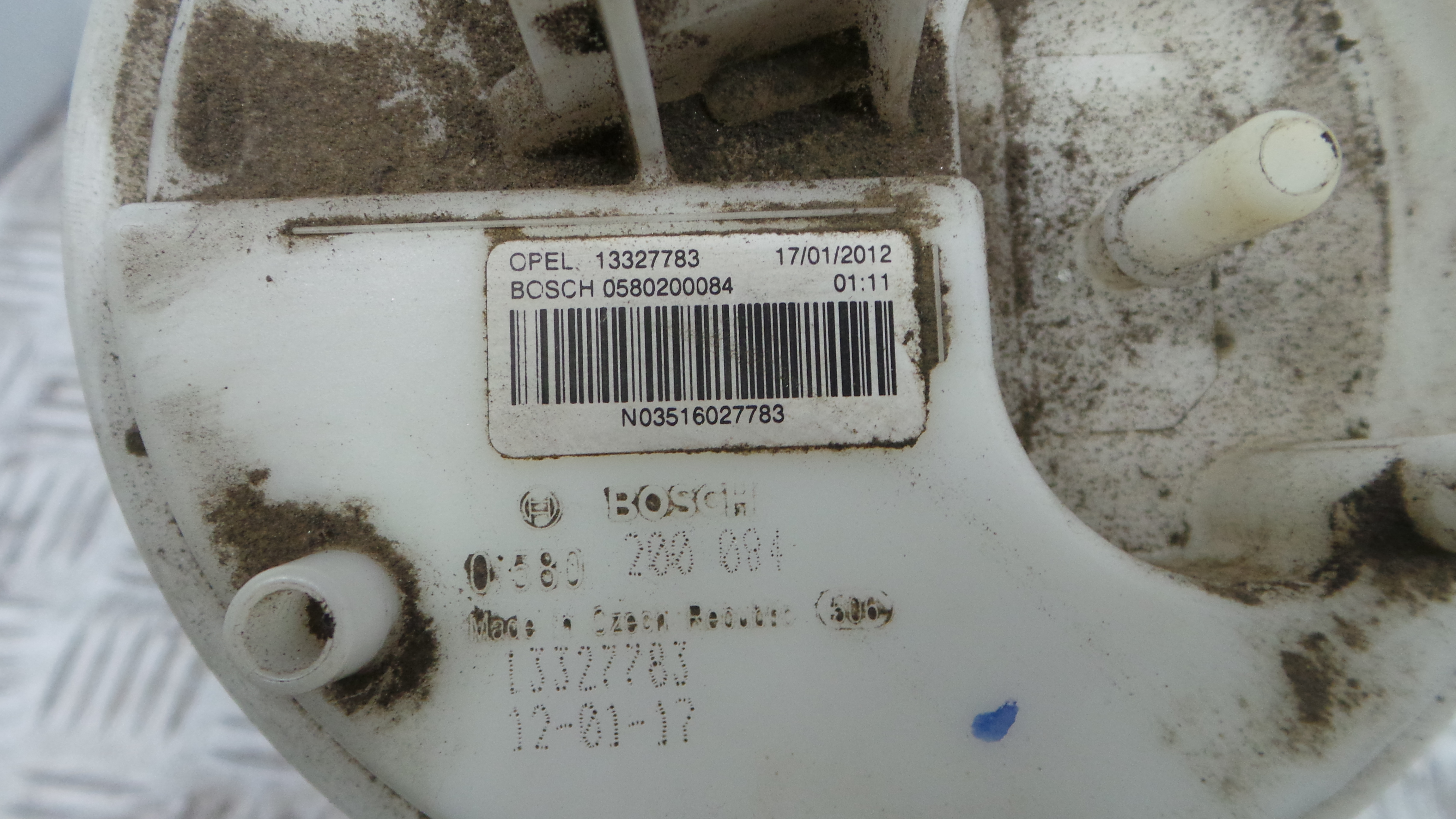 Boia do Combustível 13327783 - OPEL CORSA D (S07)-33631206