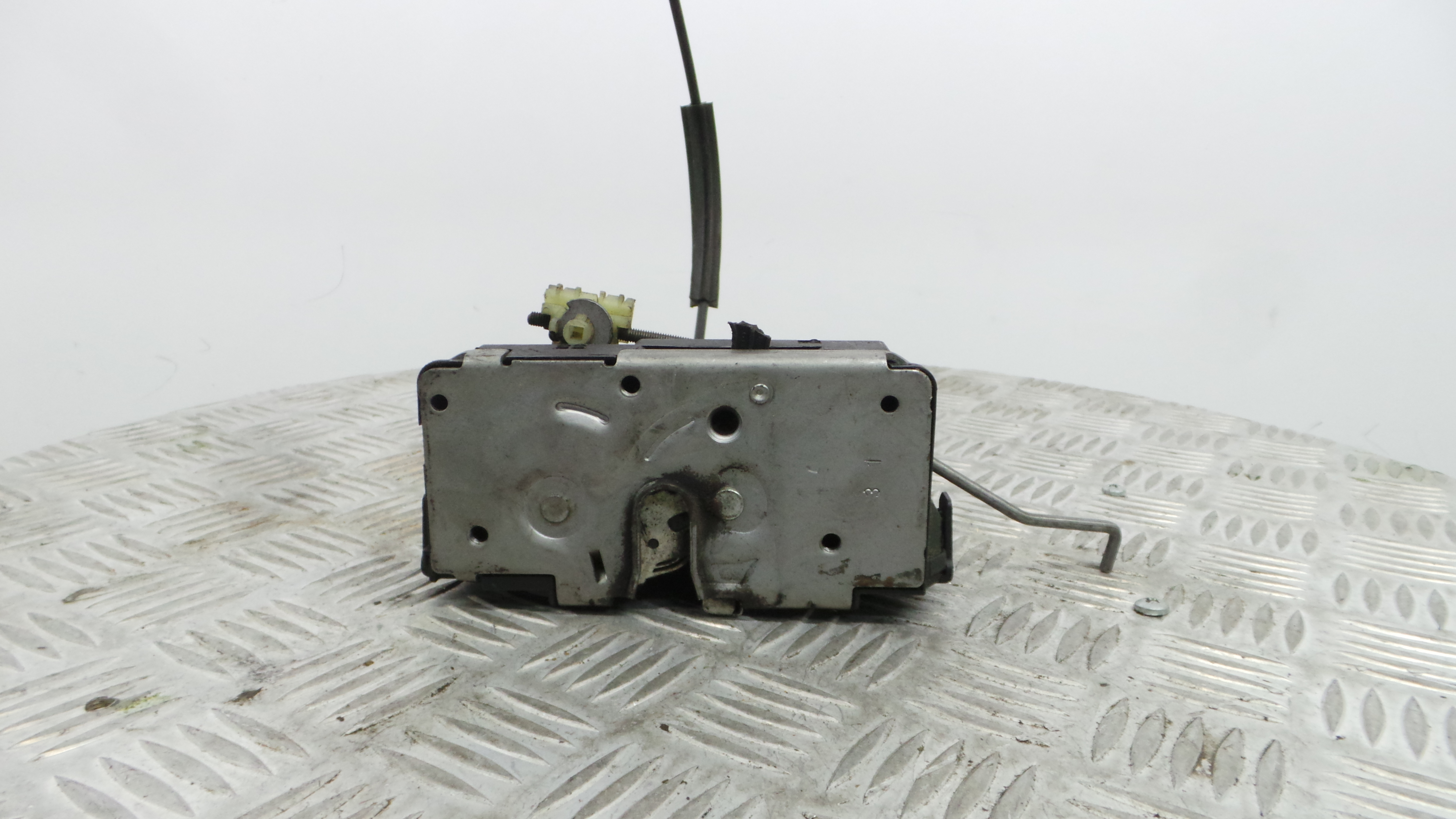 Fecho da Porta Esq 13258271 - OPEL CORSA D (S07)-33632659