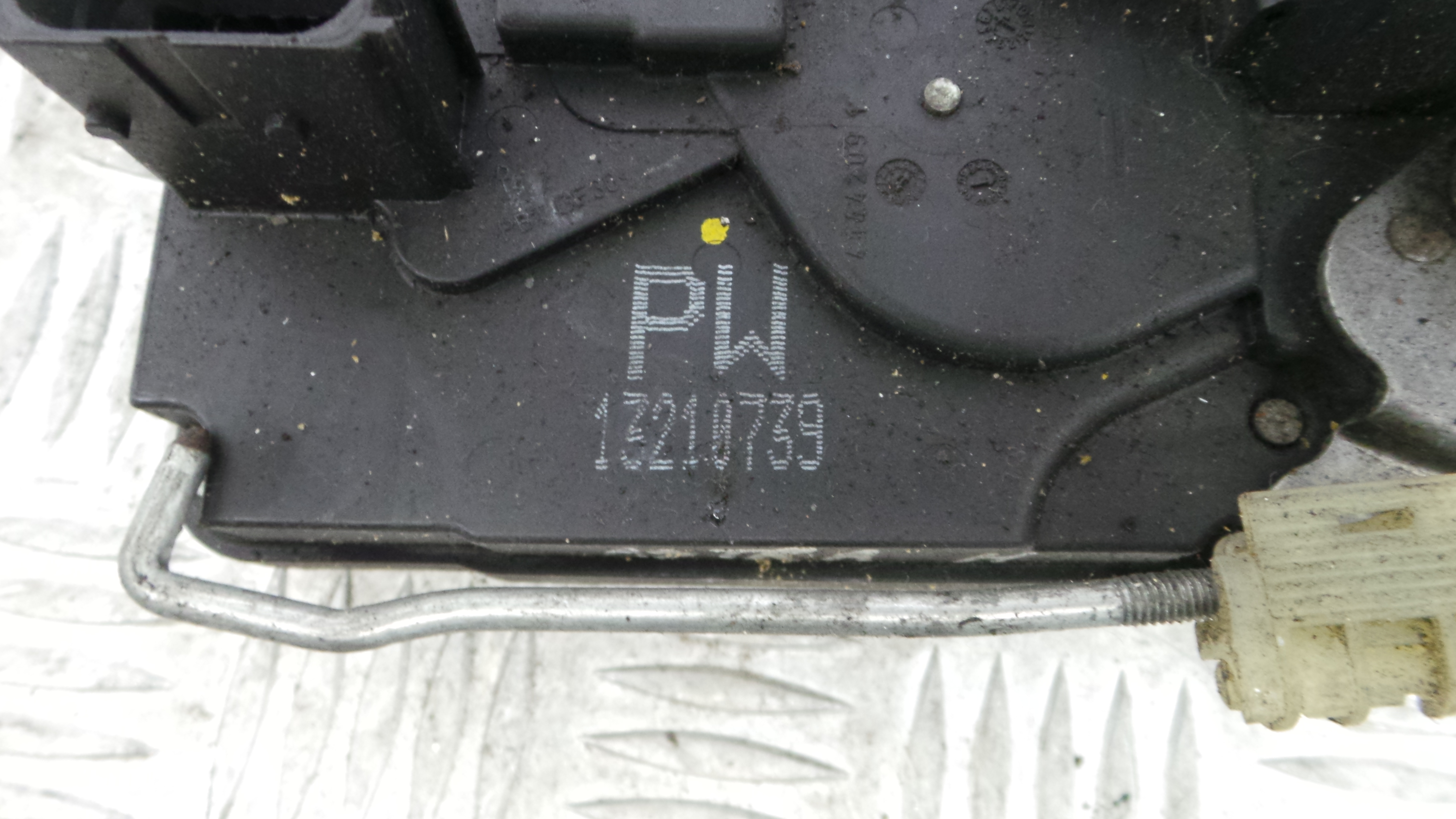 Fecho da Porta Trás Dto 13210739 - OPEL ASTRA H (A04)-33632669