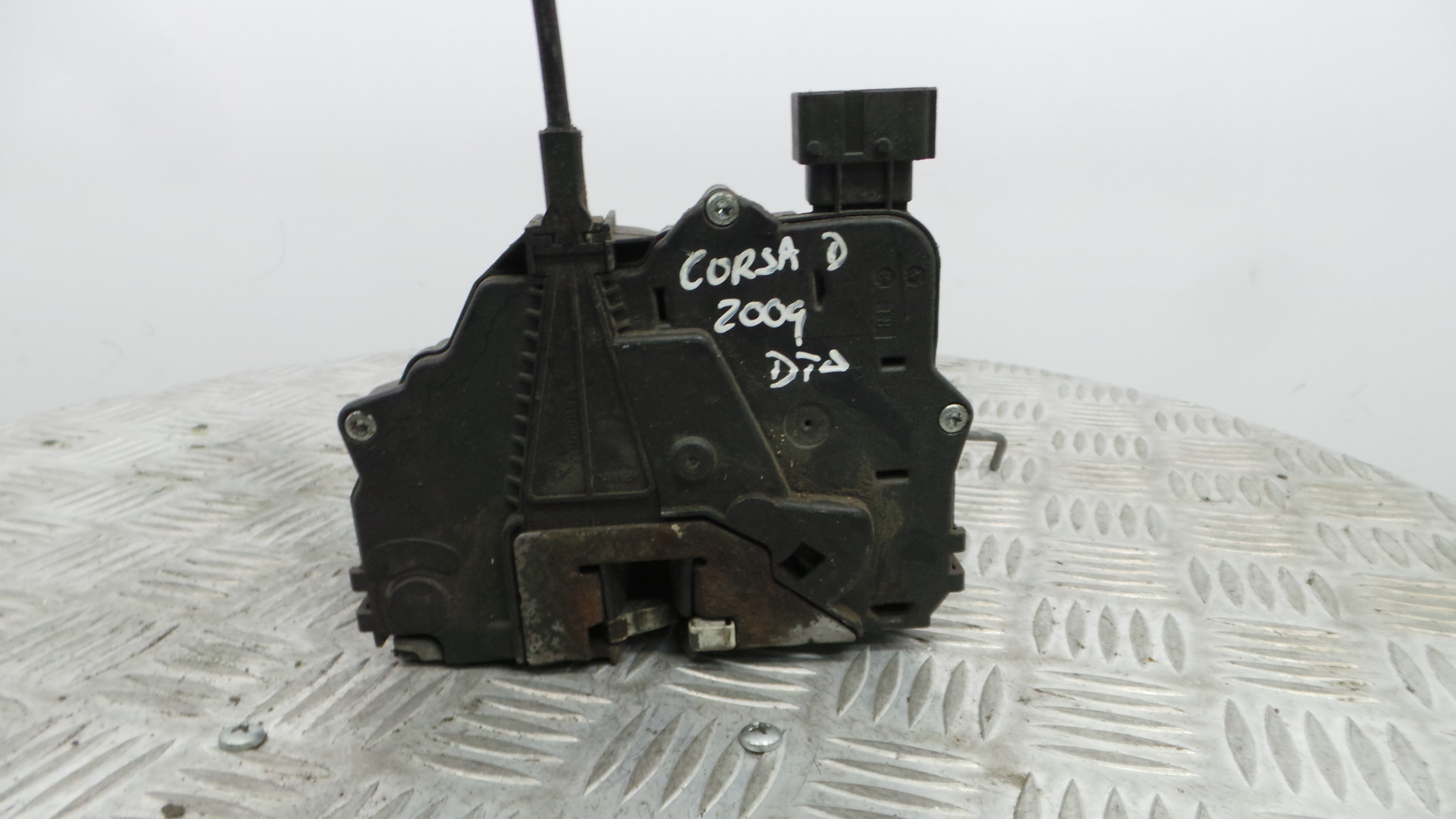 Fecho da Porta Dto 13258274 - OPEL CORSA D (S07)-33632682 Fecho da Porta Dto 13258274 - OPEL CORSA D (S07)-33632682