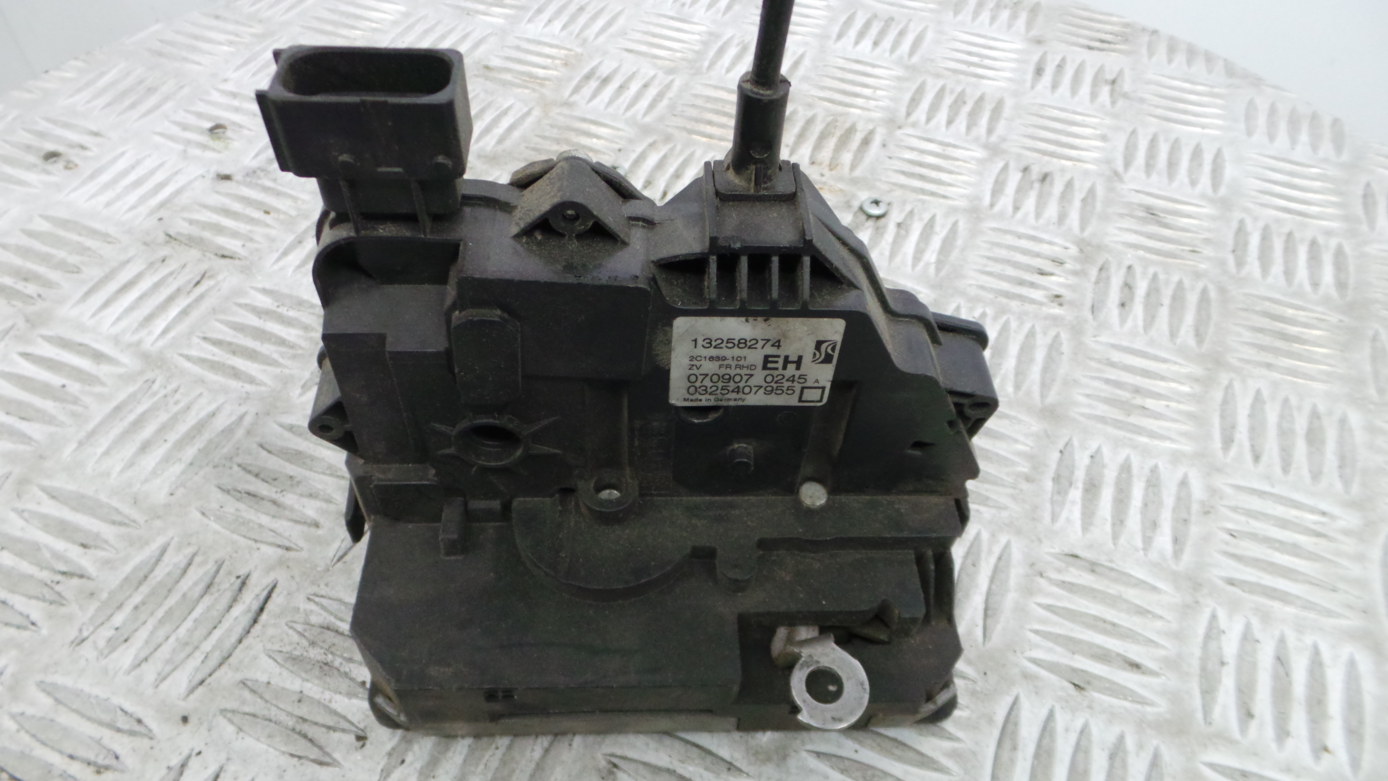 Fecho da Porta Dto 13258274 - OPEL CORSA D (S07)-33632689