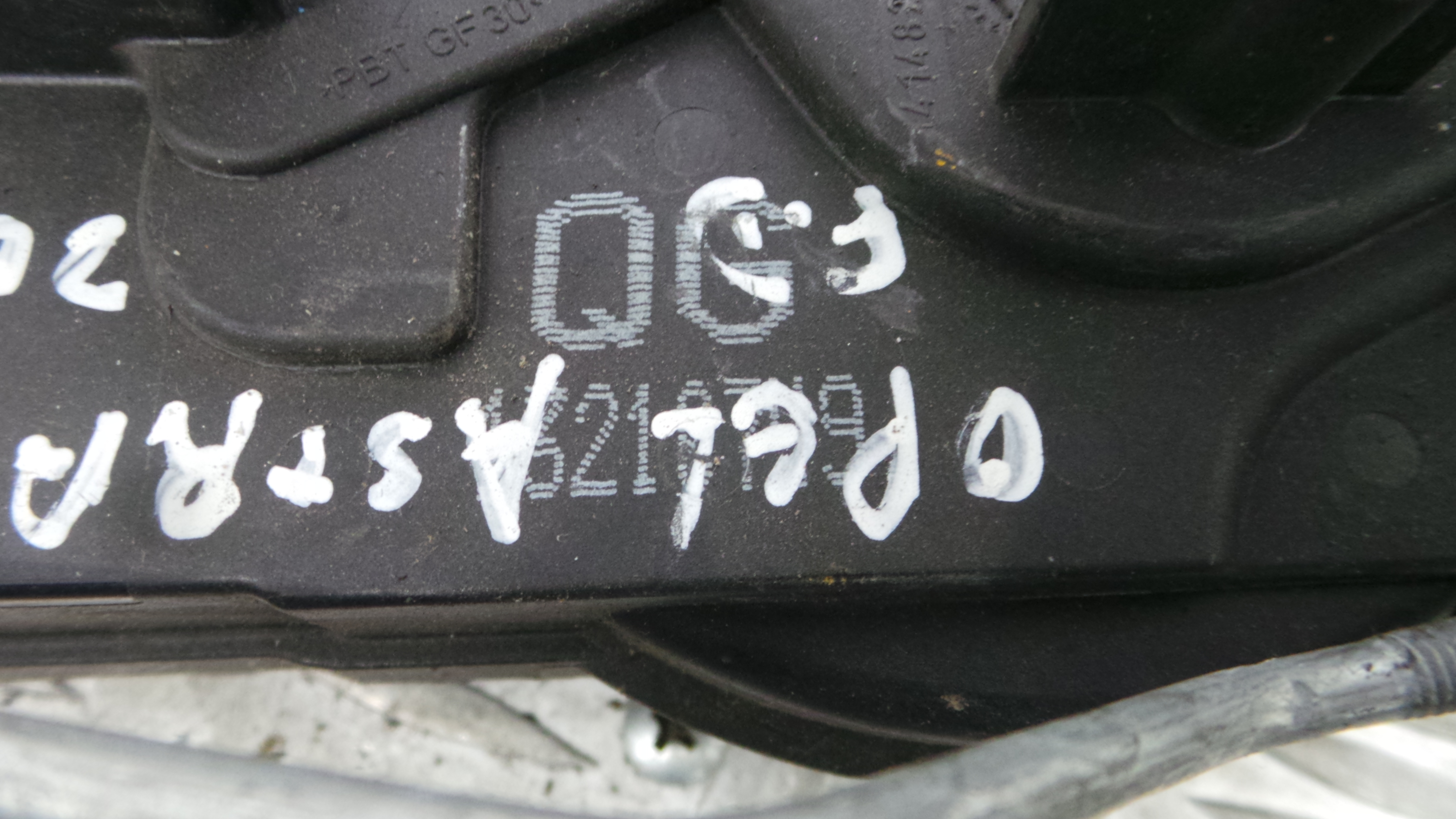 Fecho da Porta Frente Dto 13210749 - OPEL ASTRA H (A04)-33632730